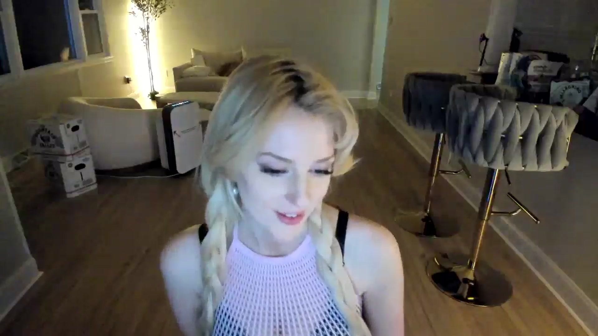 Gallery image thumbnail from Milk_Party's myfreecams stream on, 02/19/2025, 05:17 image 8 of 20