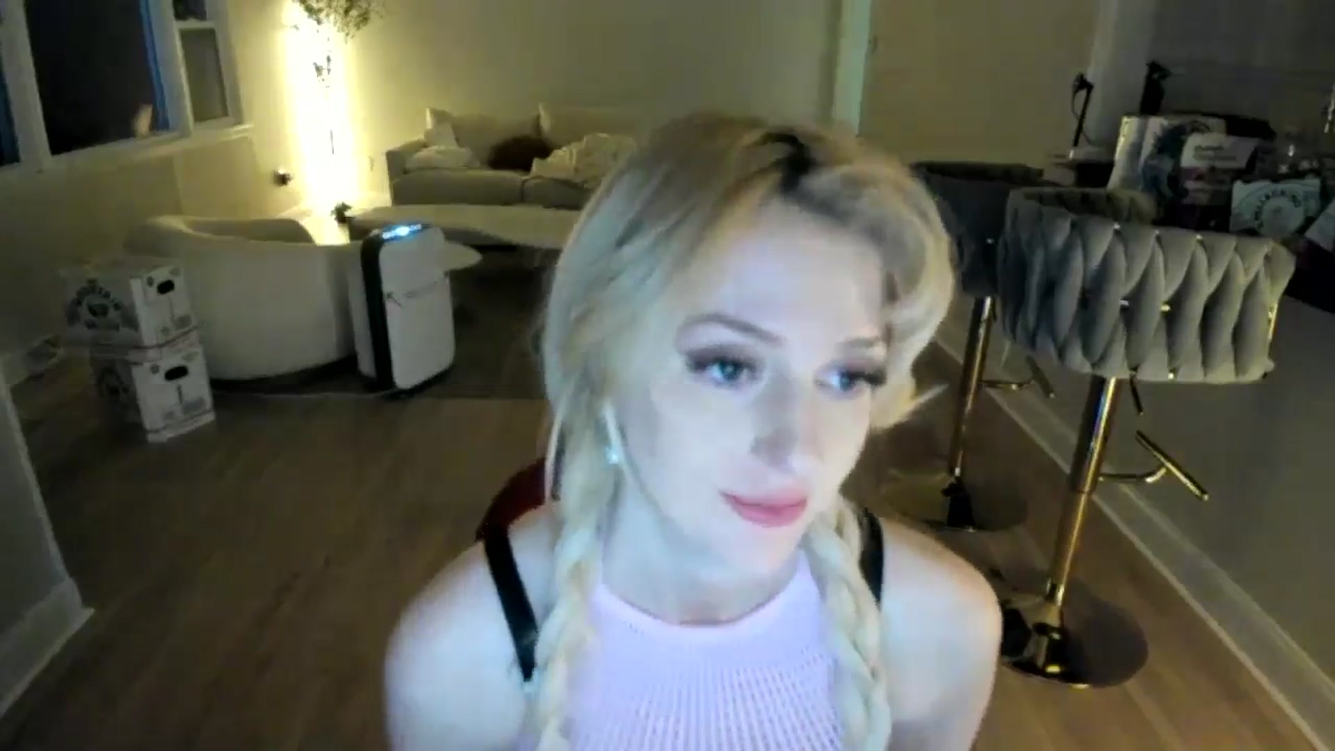 Gallery image thumbnail from Milk_Party's myfreecams stream on, 02/19/2025, 06:10 image 7 of 20