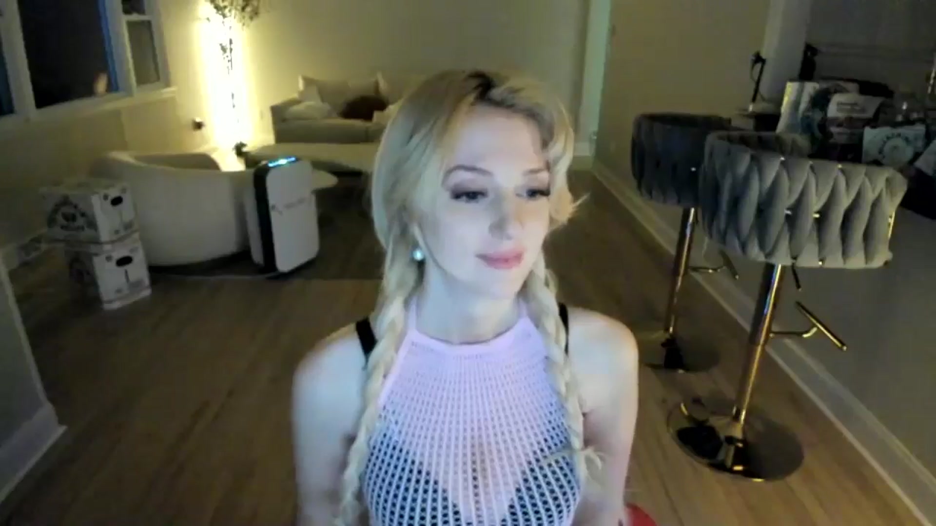 Gallery image thumbnail from Milk_Party's myfreecams stream on, 02/19/2025, 06:10 image 3 of 20