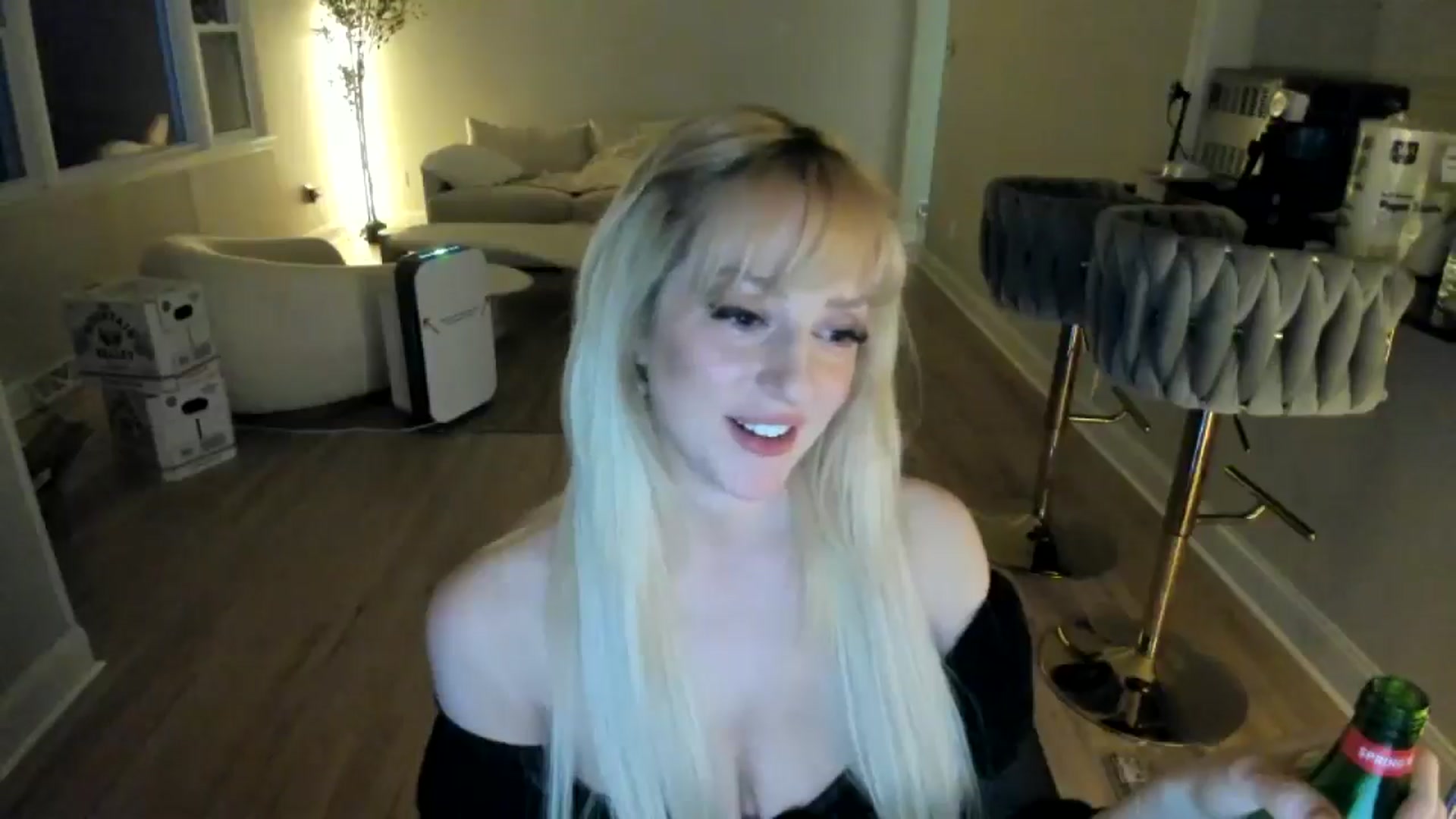 Gallery image thumbnail from Milk_Party's myfreecams stream on, 02/27/2025, 04:26 image 3 of 20