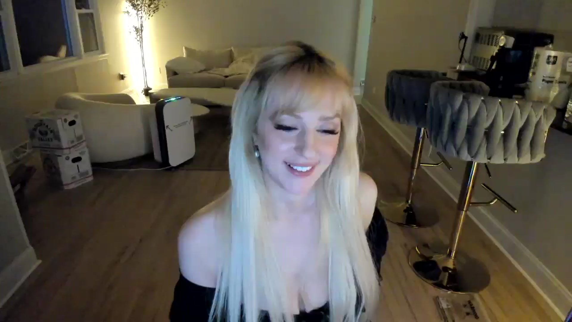 Gallery image thumbnail from Milk_Party's myfreecams stream on, 02/27/2025, 04:26 image 10 of 20