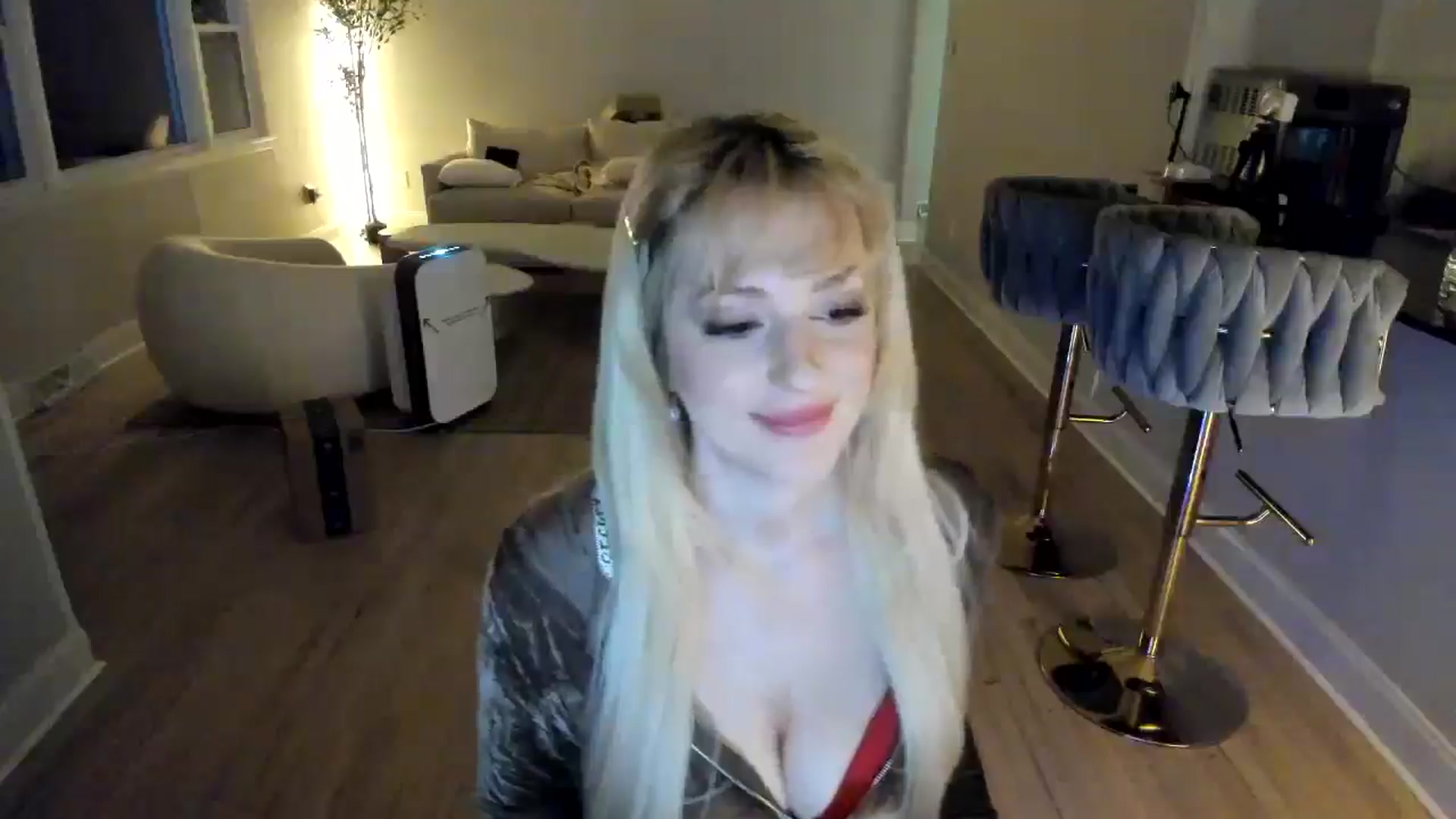 Gallery image thumbnail from Milk_Party's myfreecams stream on, 03/04/2025, 24:56 image 14 of 20