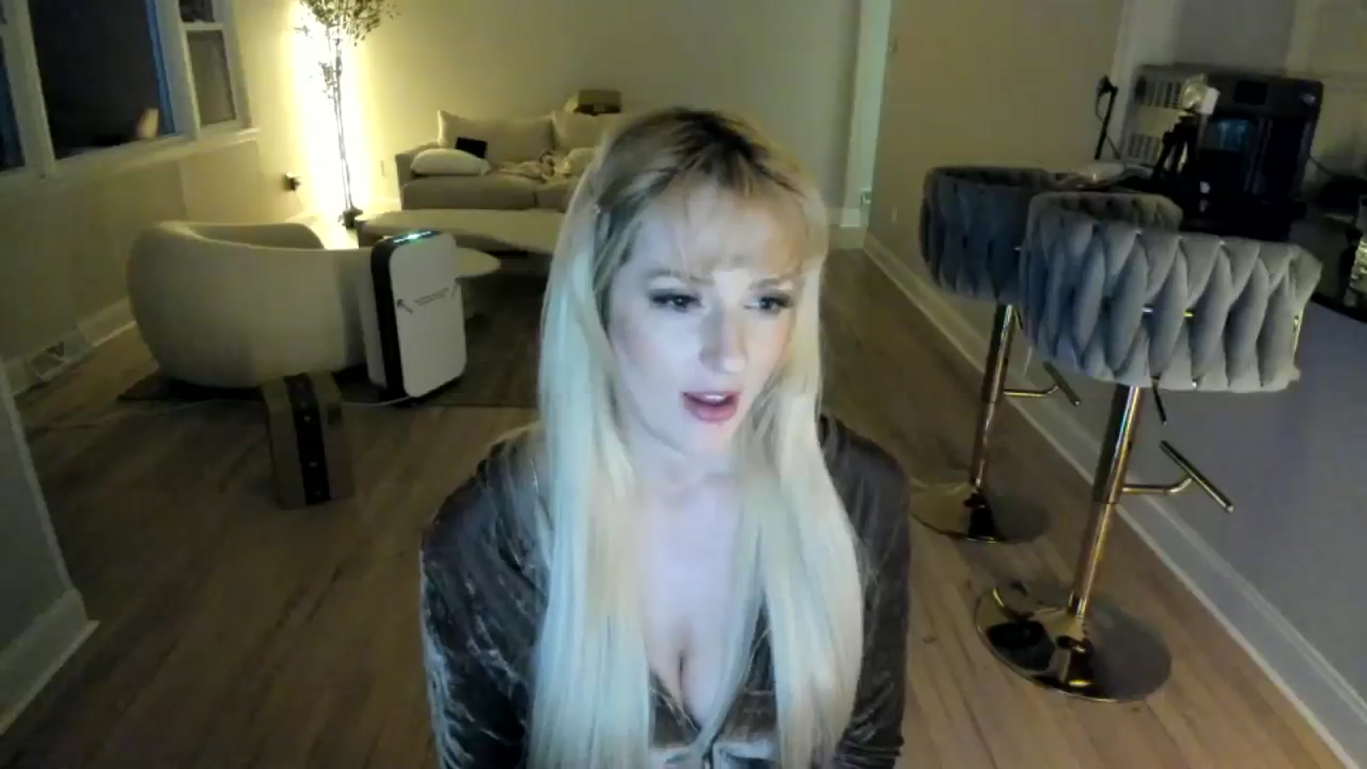 Gallery image thumbnail from Milk_Party's myfreecams stream on, 03/04/2025, 05:40 image 14 of 20