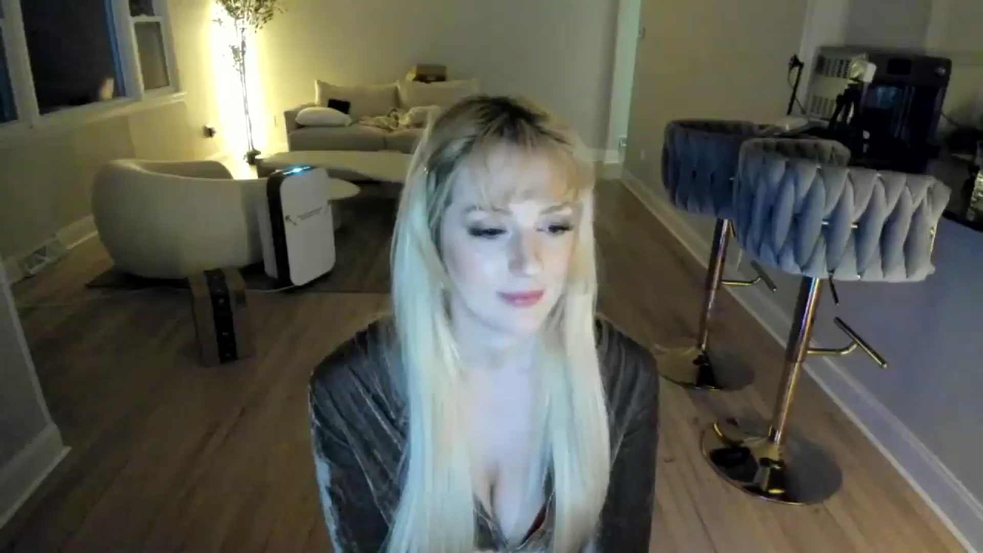 Gallery image thumbnail from Milk_Party's myfreecams stream on, 03/04/2025, 05:40 image 17 of 20