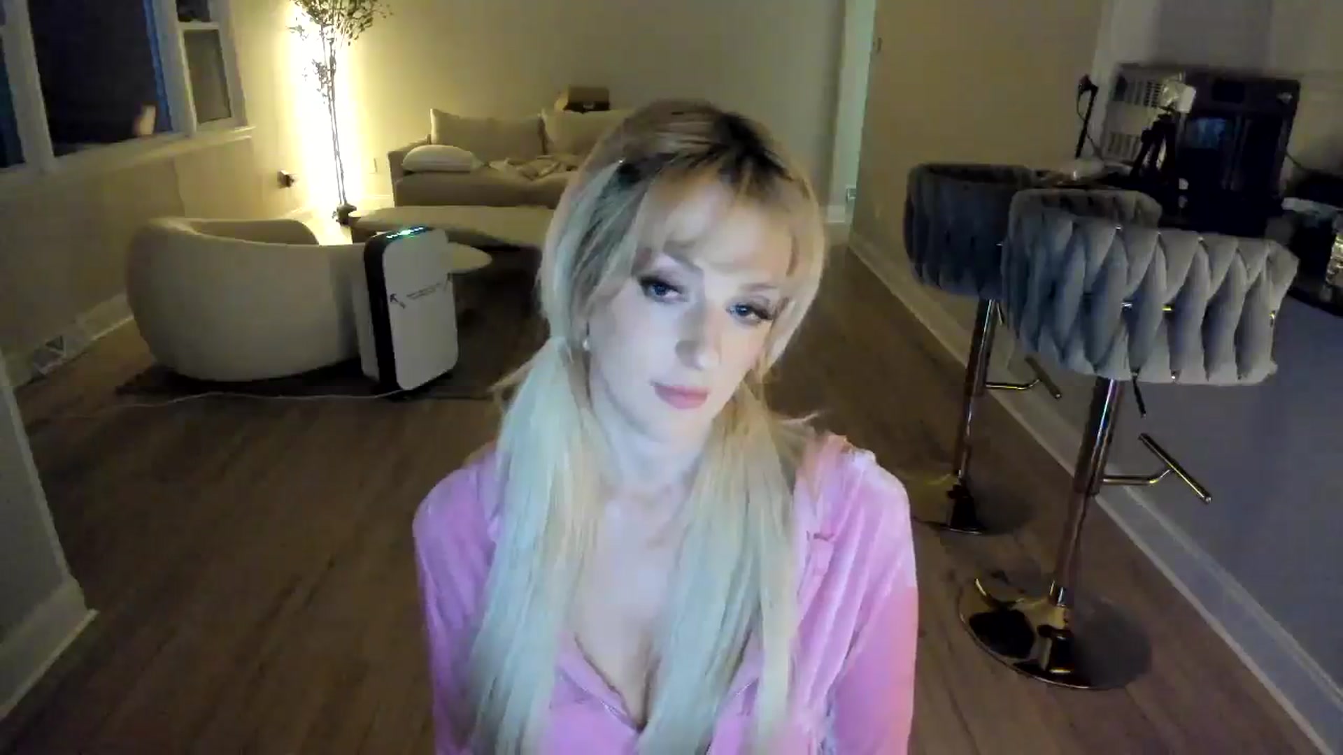 Gallery image thumbnail from Milk_Party's myfreecams stream on, 03/05/2025, 05:28 image 17 of 20