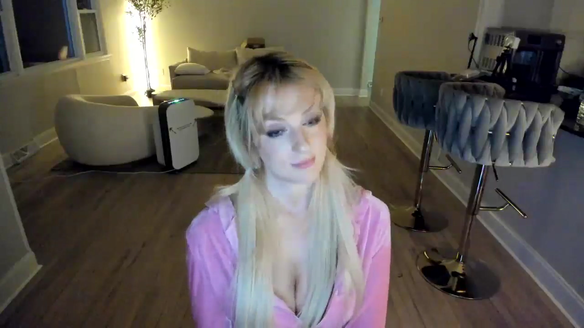Gallery image thumbnail from Milk_Party's myfreecams stream on, 03/05/2025, 05:28 image 16 of 20