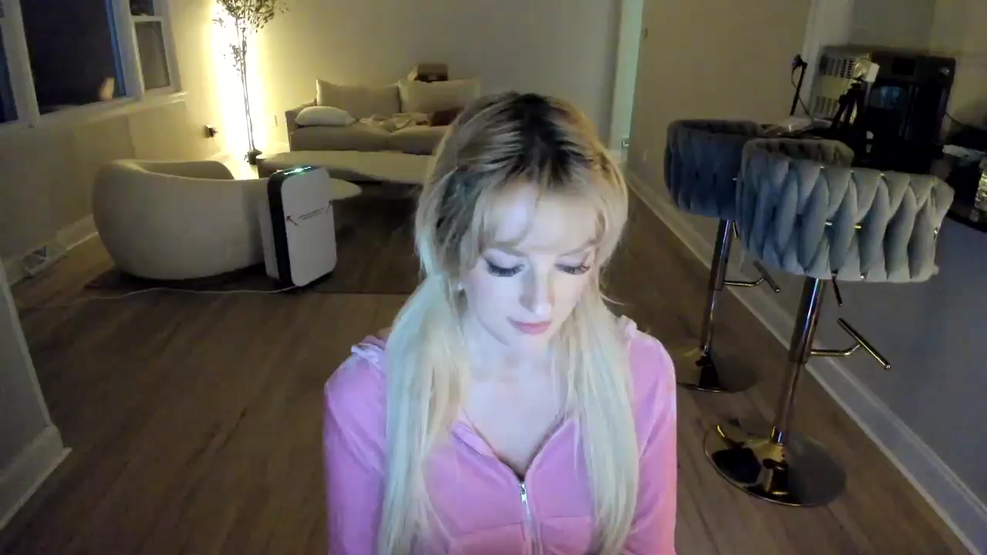 Gallery image thumbnail from Milk_Party's myfreecams stream on, 03/05/2025, 08:59 image 7 of 20