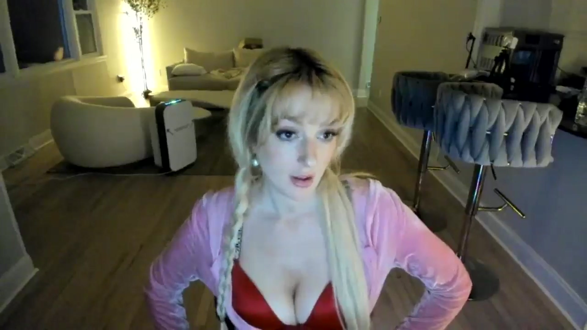 Gallery image thumbnail from Milk_Party's myfreecams stream on, 03/05/2025, 10:52 image 19 of 20