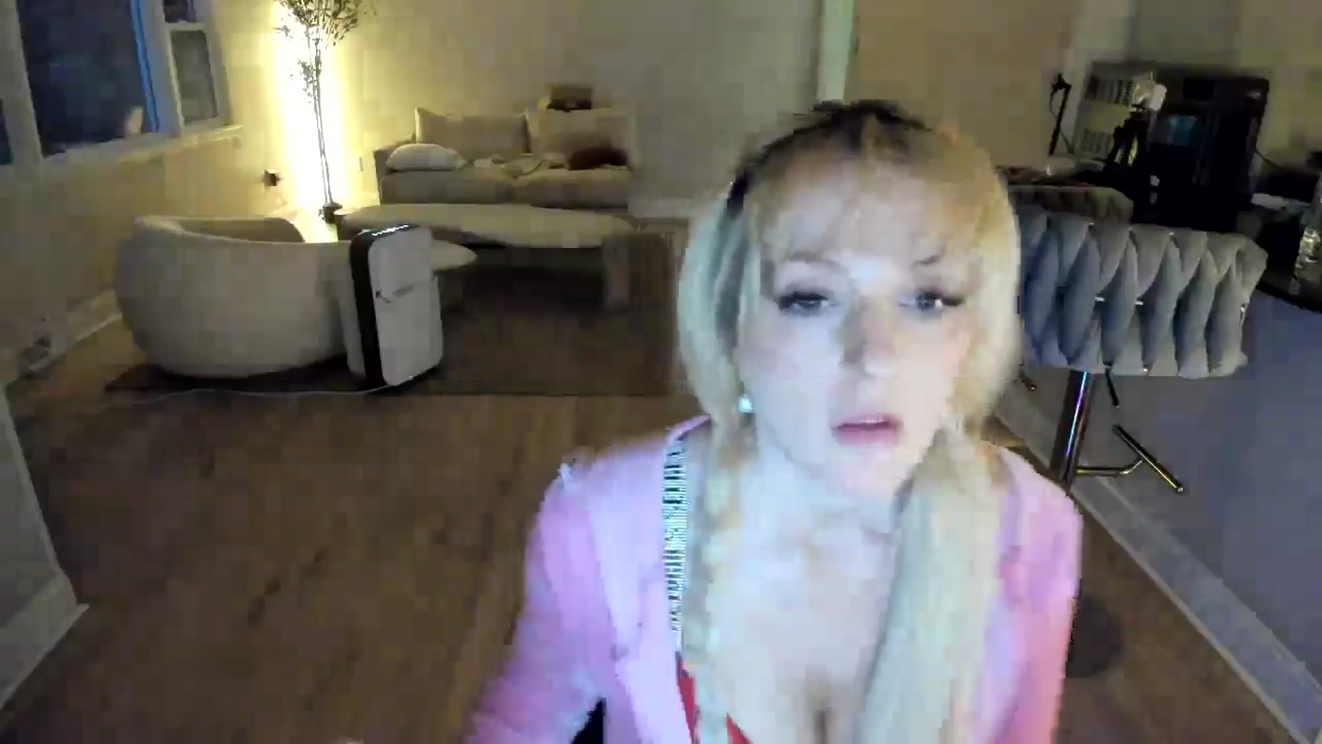 Gallery image thumbnail from Milk_Party's myfreecams stream on, 03/05/2025, 11:11 image 19 of 20