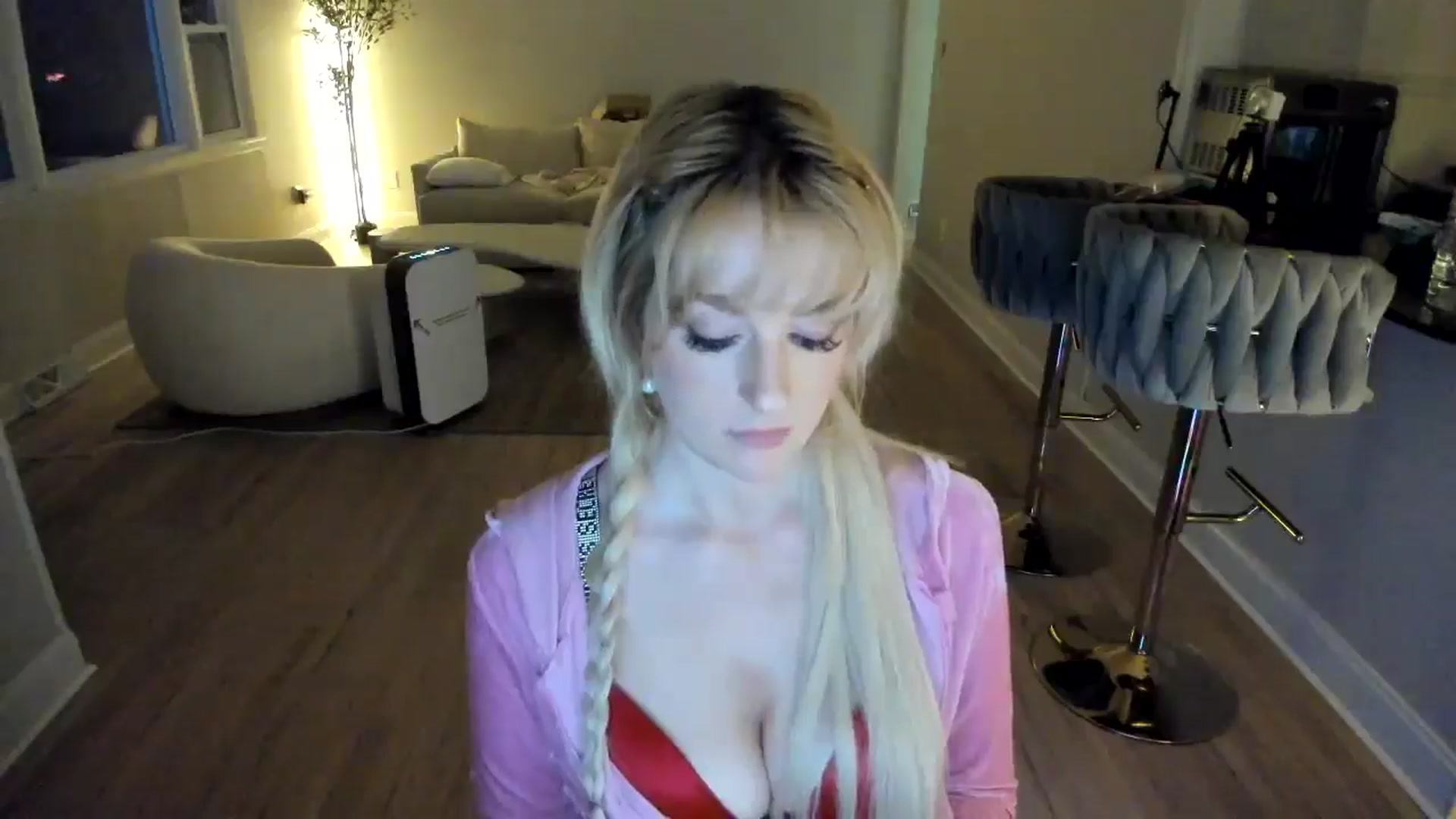 Gallery image thumbnail from Milk_Party's myfreecams stream on, 03/05/2025, 11:11 image 12 of 20