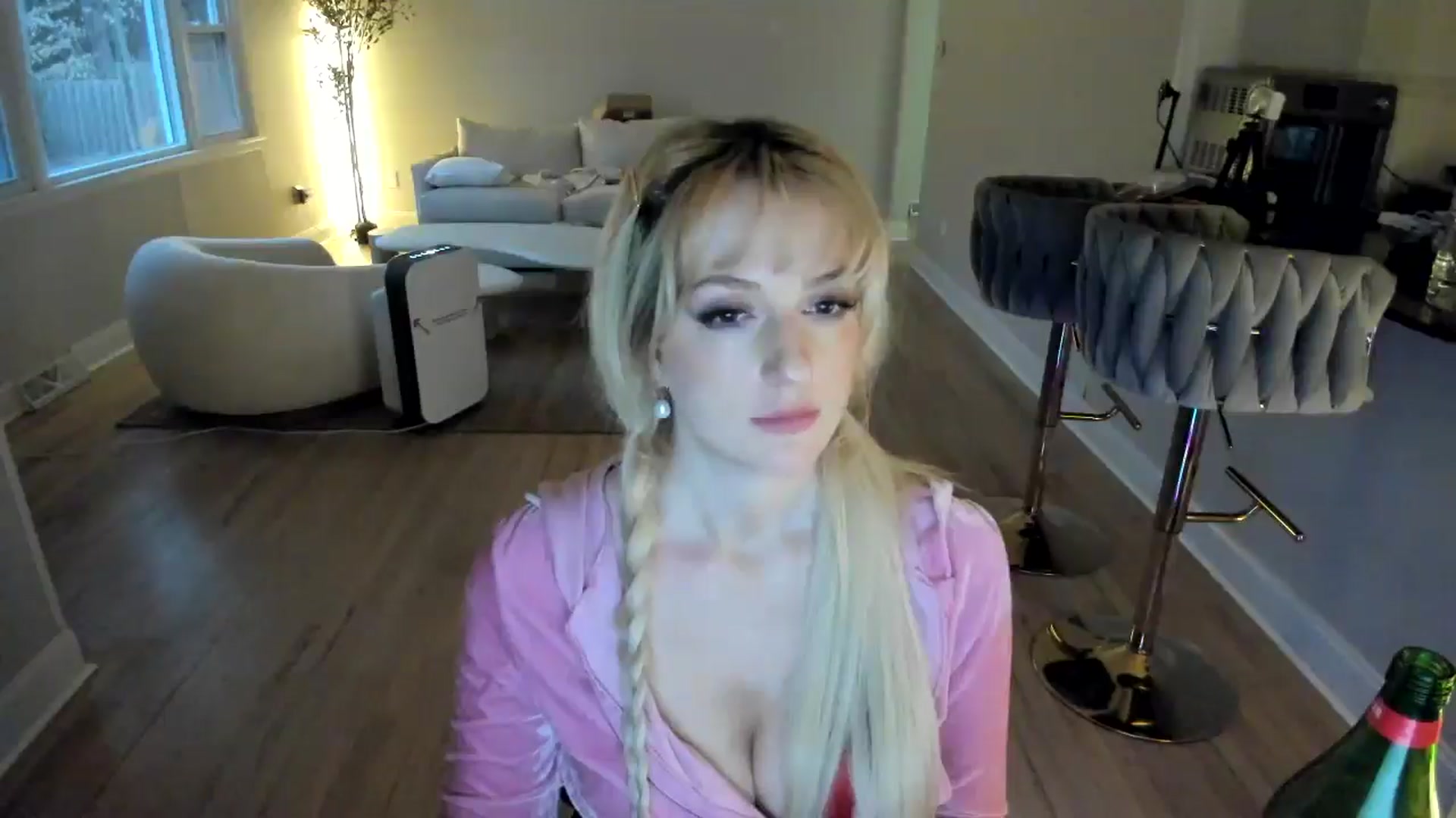 Gallery image thumbnail from Milk_Party's myfreecams stream on, 03/05/2025, 11:36 image 14 of 20