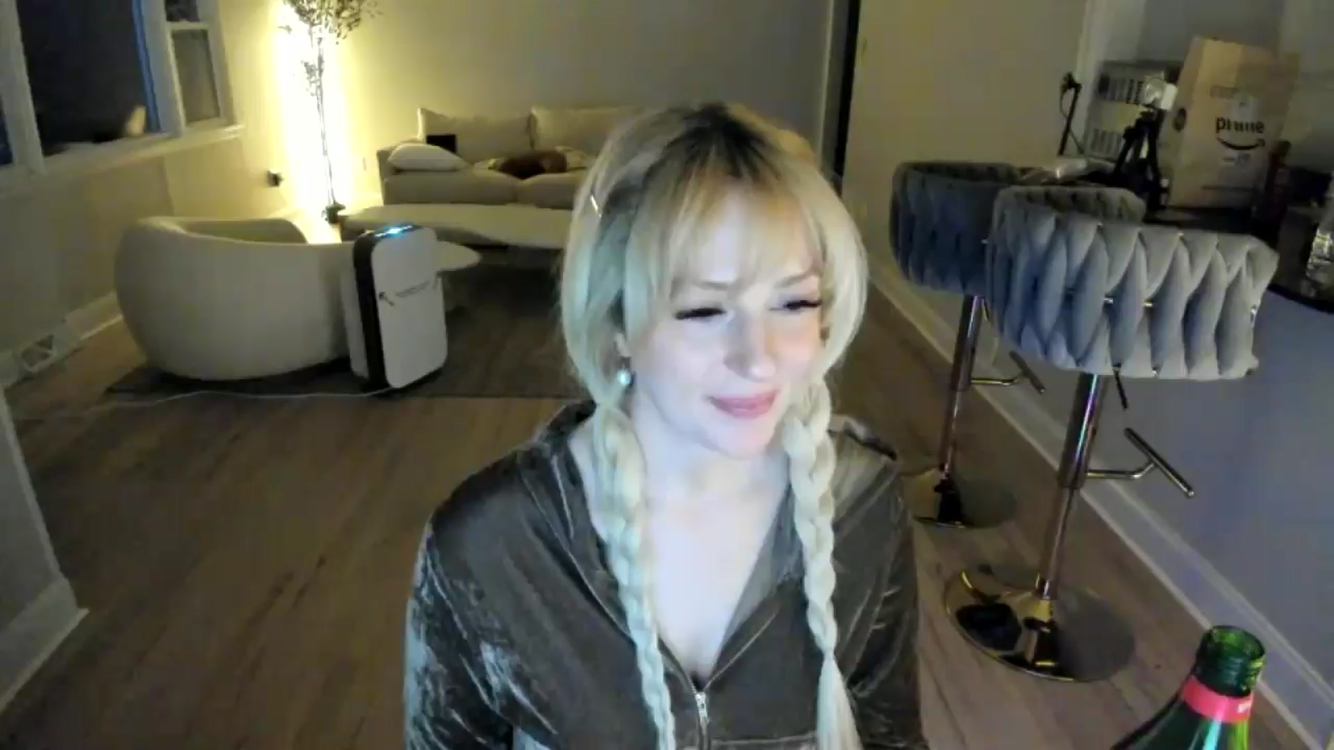 Gallery image thumbnail from Milk_Party's myfreecams stream on, 03/08/2025, 10:48 image 5 of 20