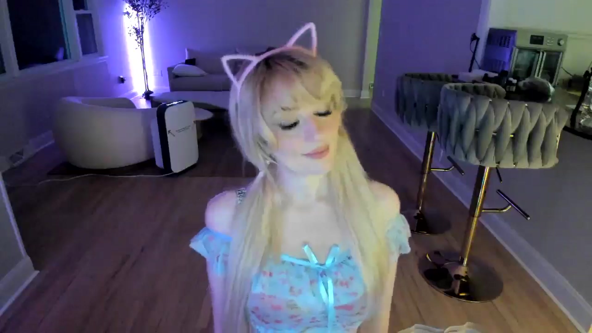 Gallery image thumbnail from Milk_Party's myfreecams stream on, 03/09/2025, 23:39 image 6 of 20