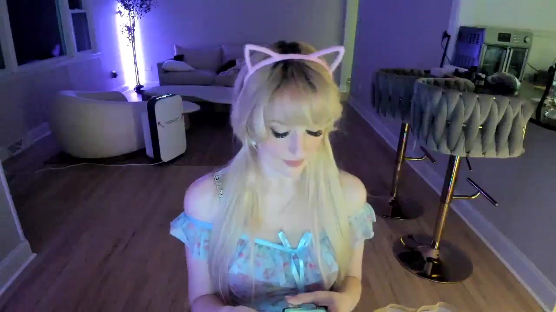Gallery image thumbnail from Milk_Party's myfreecams stream on, 03/09/2025, 23:39 image 15 of 20