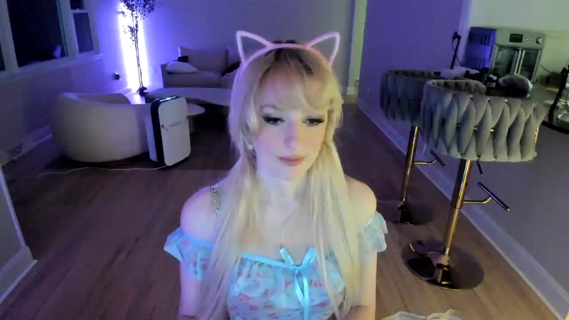 Gallery image thumbnail from Milk_Party's myfreecams stream on, 03/09/2025, 23:39 image 13 of 20