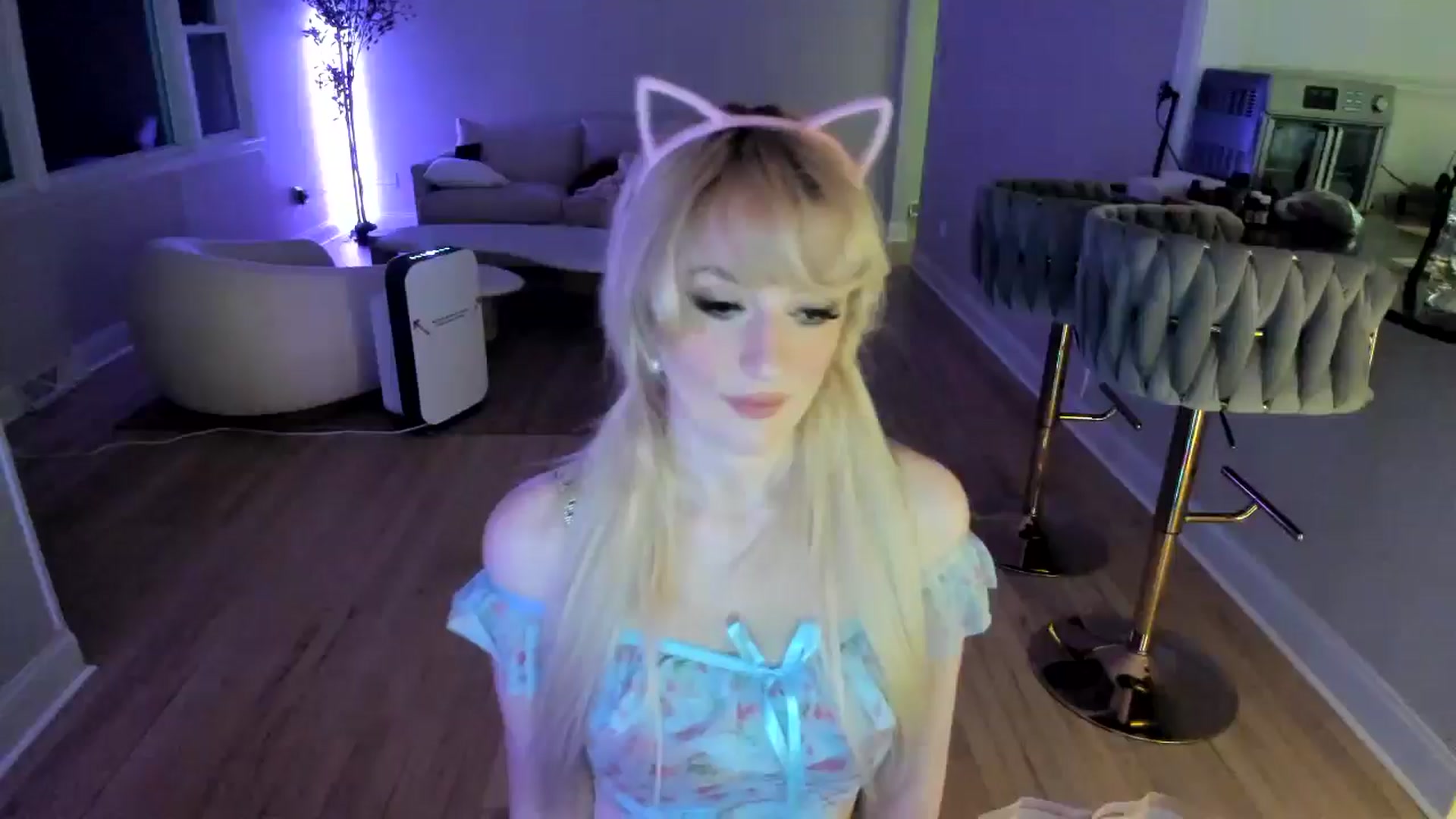 Gallery image thumbnail from Milk_Party's myfreecams stream on, 03/09/2025, 23:39 image 14 of 20