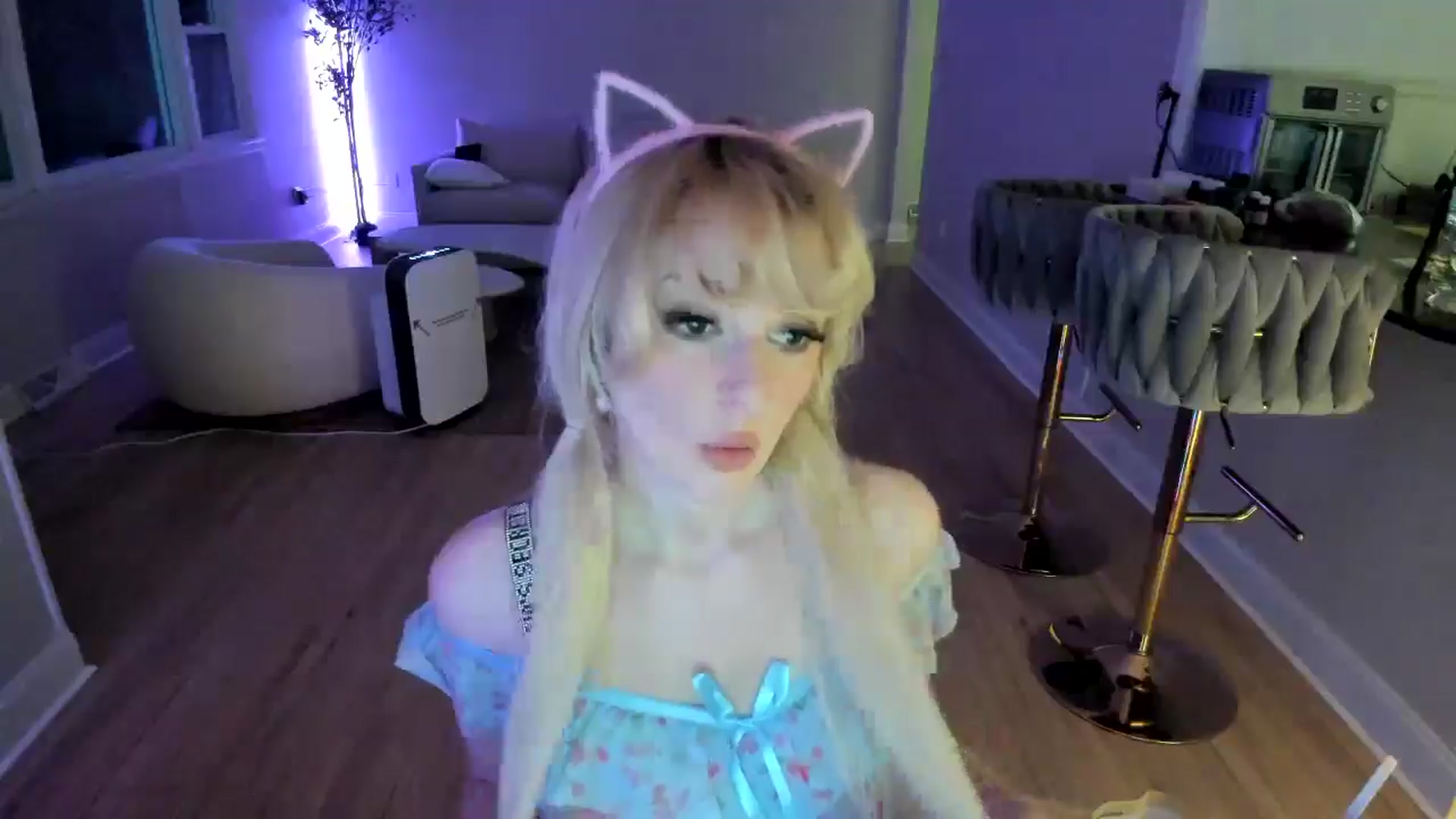 Gallery image thumbnail from Milk_Party's myfreecams stream on, 03/09/2025, 23:39 image 2 of 20