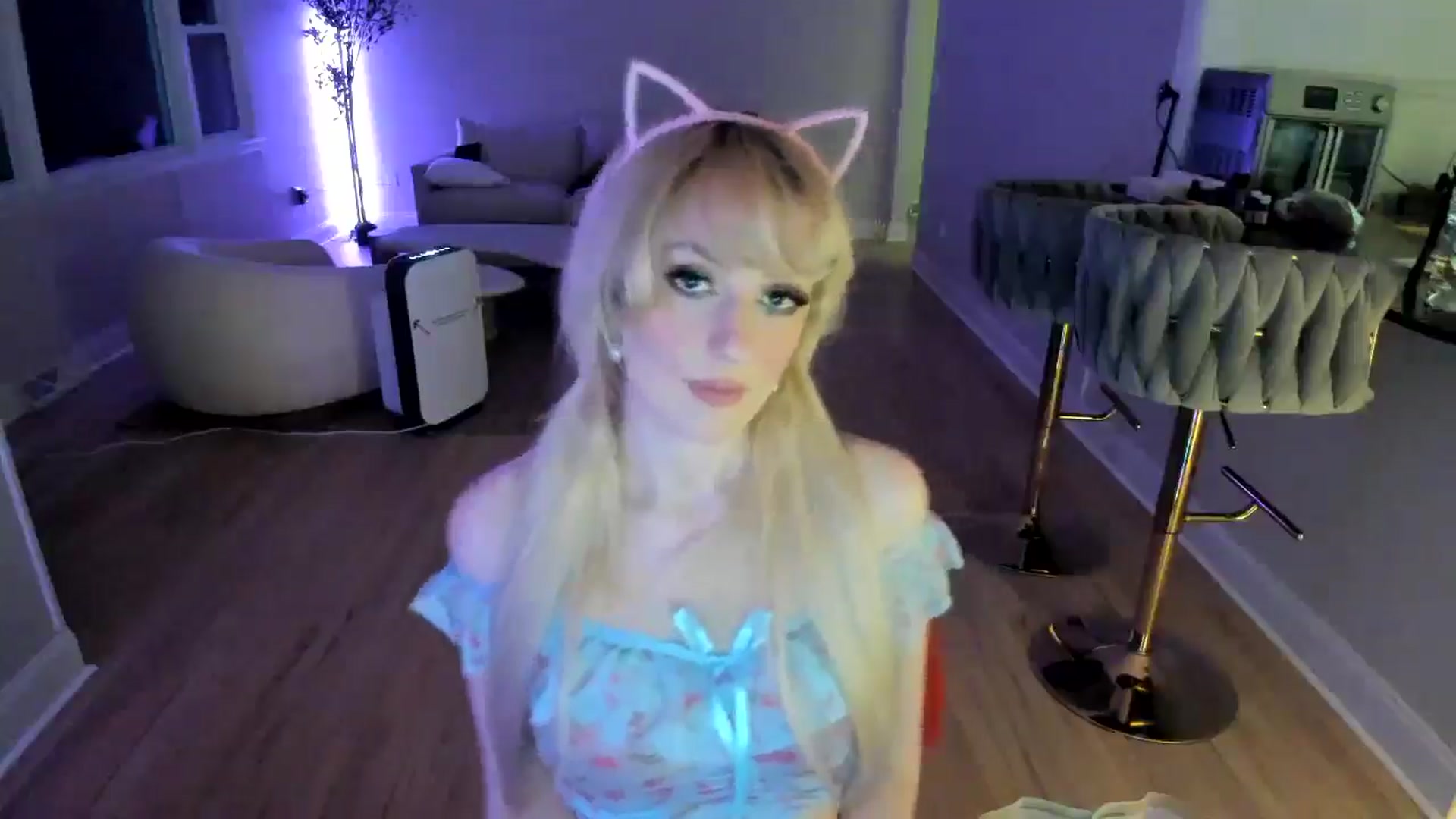 Gallery image thumbnail from Milk_Party's myfreecams stream on, 03/09/2025, 23:39 image 16 of 20