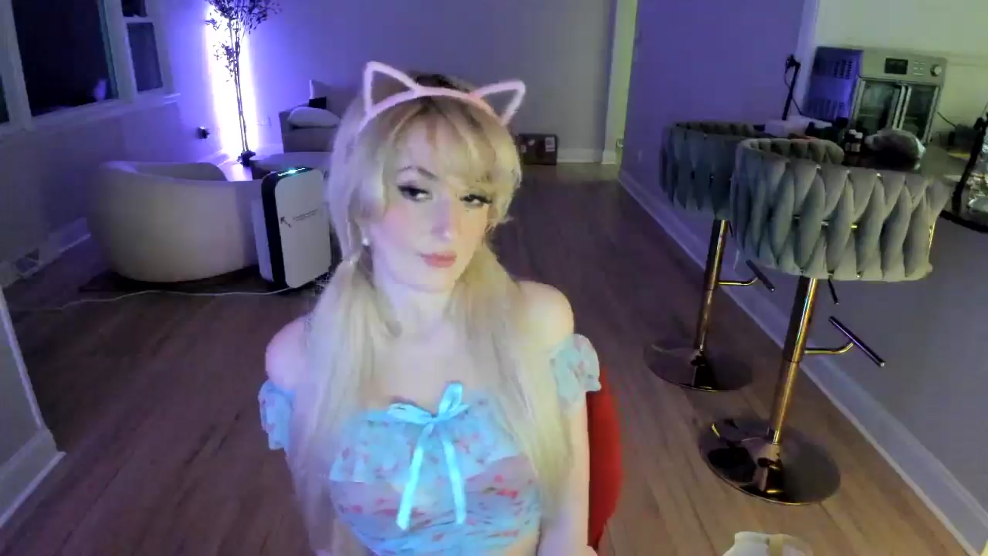 Gallery image thumbnail from Milk_Party's myfreecams stream on, 03/10/2025, 02:49 image 9 of 20