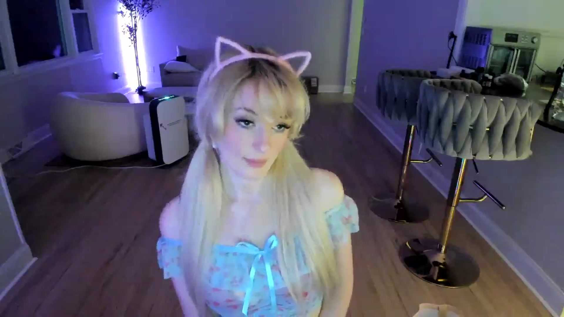 Gallery image thumbnail from Milk_Party's myfreecams stream on, 03/10/2025, 02:49 image 11 of 20