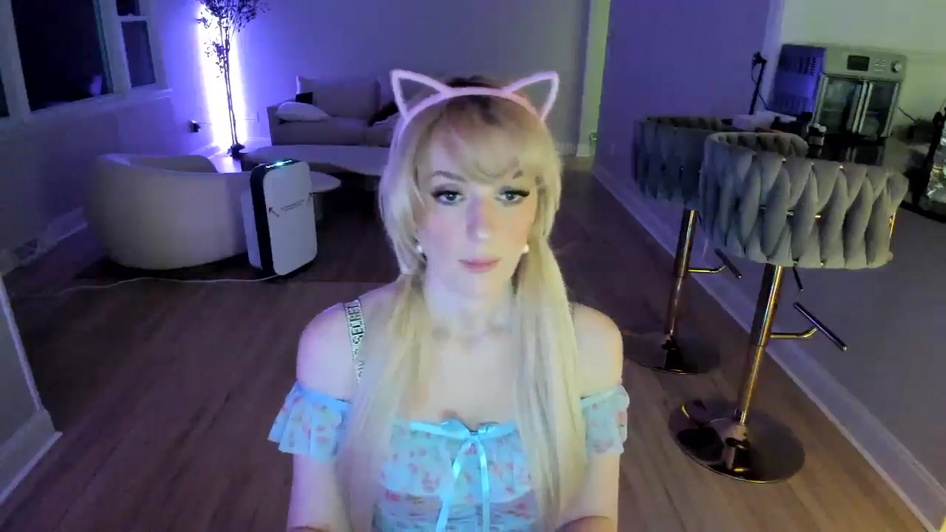 Gallery image thumbnail from Milk_Party's myfreecams stream on, 03/10/2025, 04:18 image 18 of 20