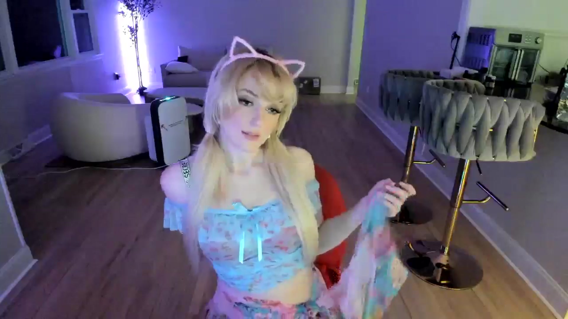 Gallery image thumbnail from Milk_Party's myfreecams stream on, 03/10/2025, 04:18 image 14 of 20