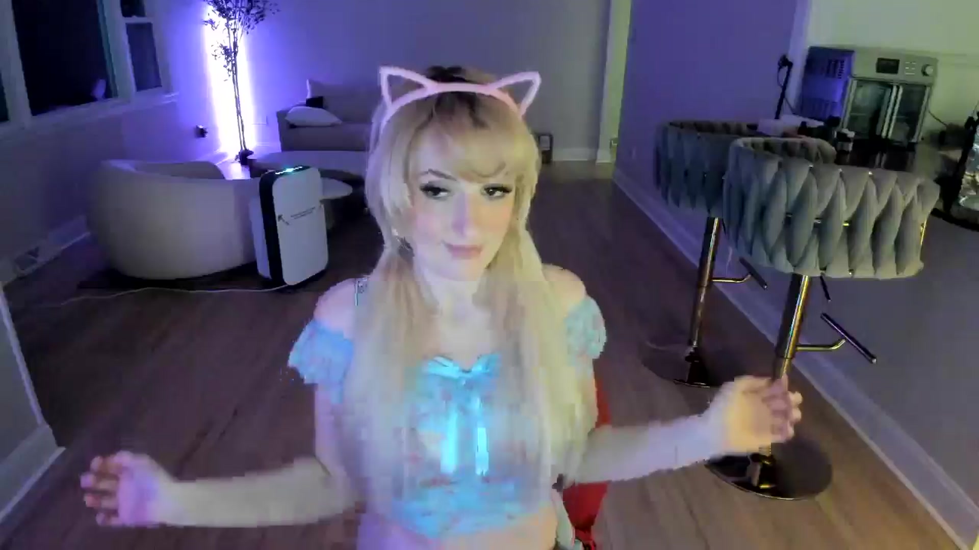 Gallery image thumbnail from Milk_Party's myfreecams stream on, 03/10/2025, 04:18 image 5 of 20
