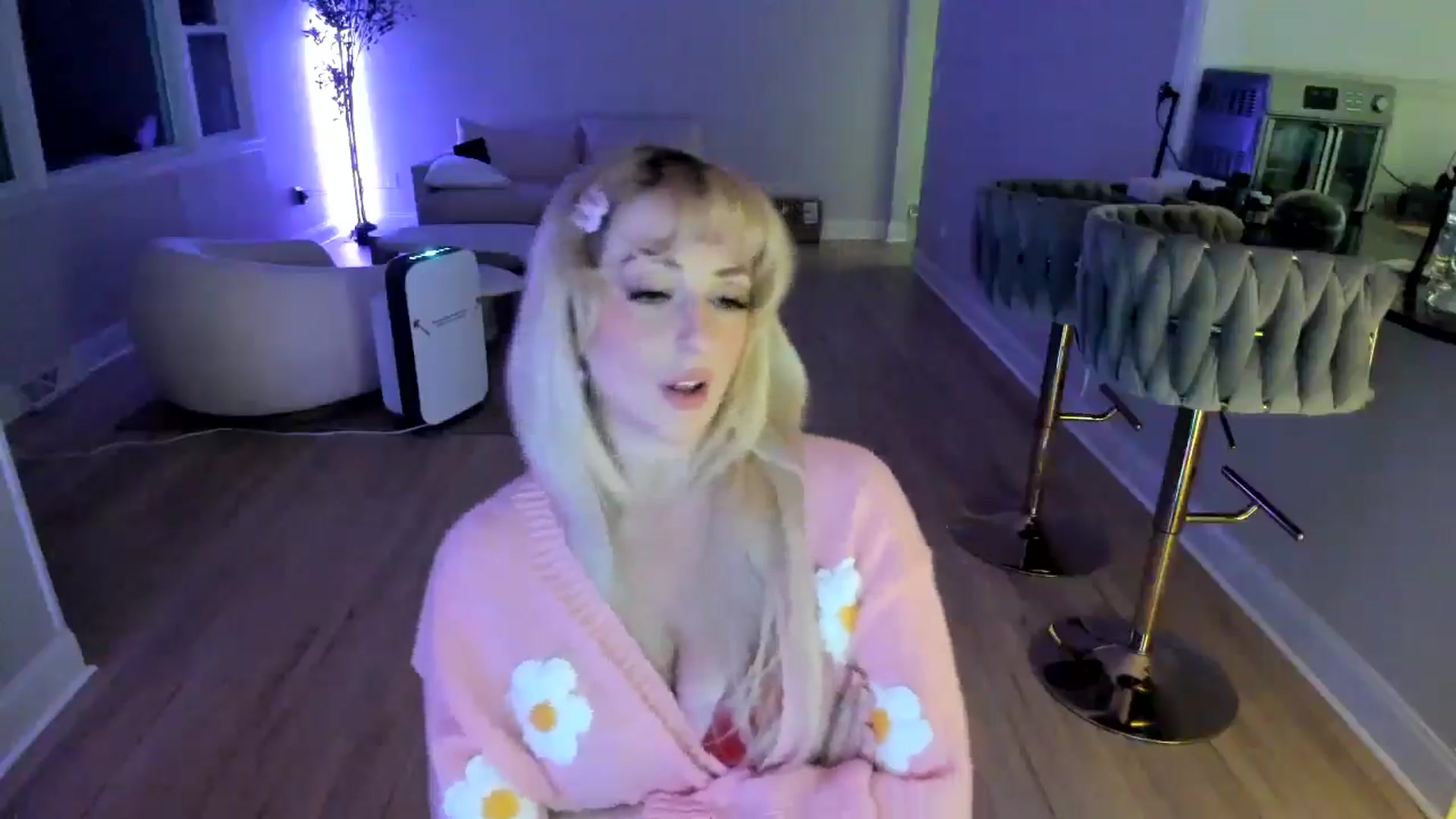 Gallery image thumbnail from Milk_Party's myfreecams stream on, 03/11/2025, 05:33 image 7 of 20