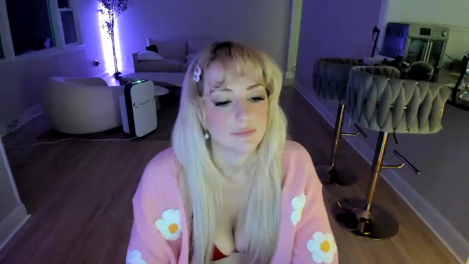 Gallery image thumbnail from Milk_Party's myfreecams stream on, 03/11/2025, 05:33 image 4 of 20