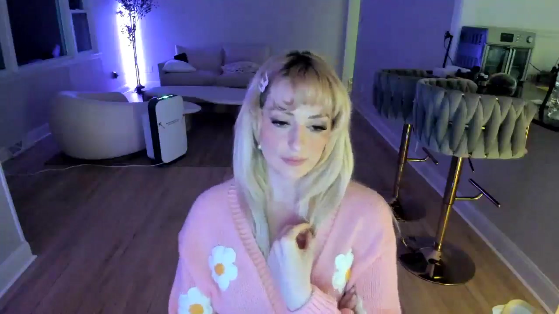 Gallery image thumbnail from Milk_Party's myfreecams stream on, 03/11/2025, 06:31 image 17 of 20