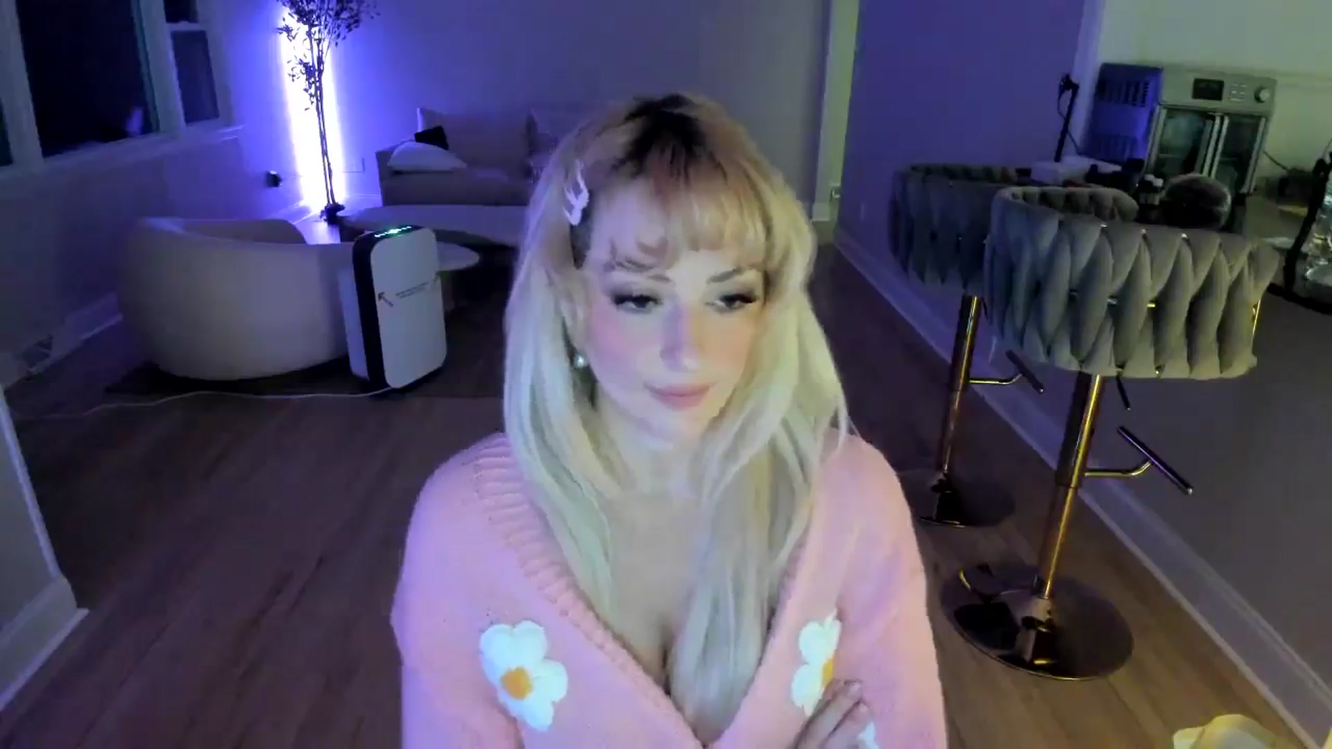 Gallery image thumbnail from Milk_Party's myfreecams stream on, 03/11/2025, 06:31 image 16 of 20