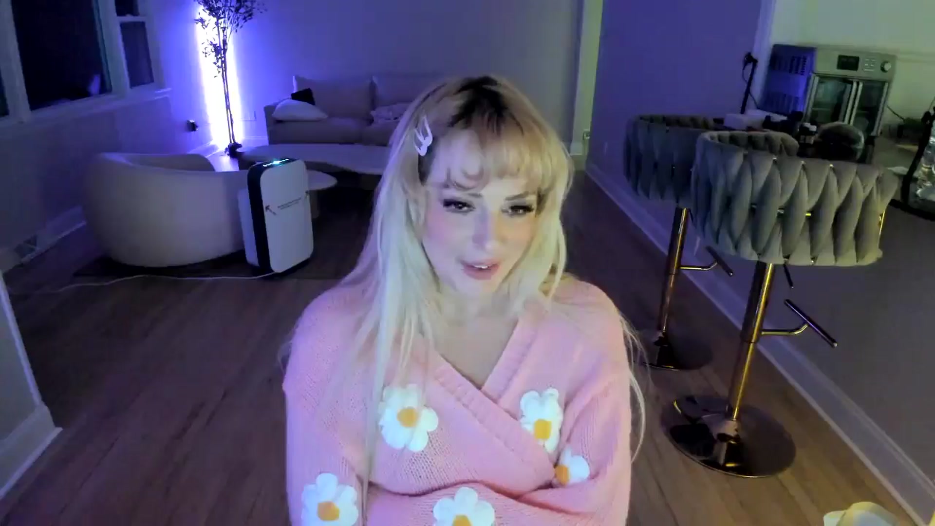 Gallery image thumbnail from Milk_Party's myfreecams stream on, 03/11/2025, 06:31 image 9 of 20