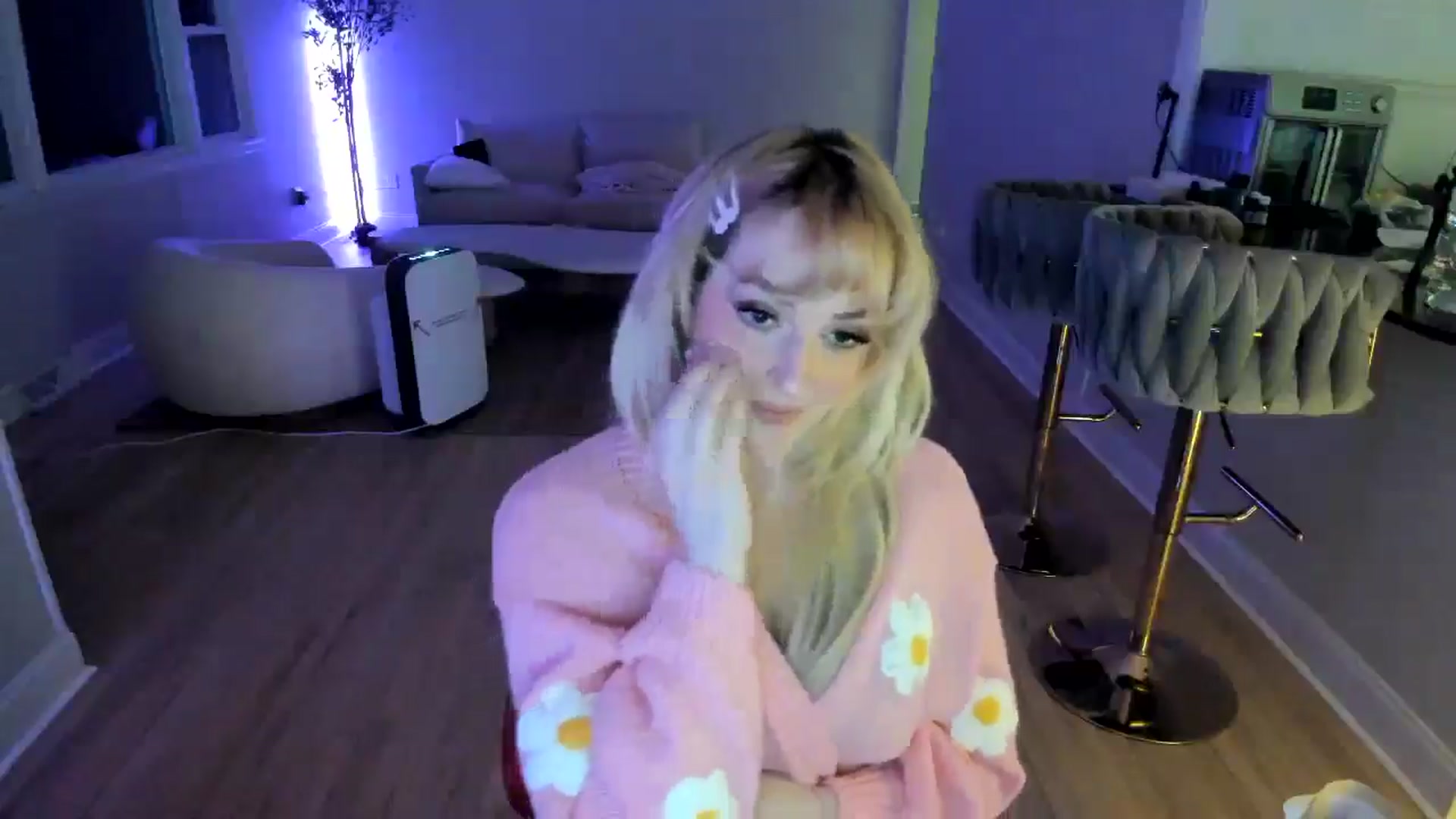 Gallery image thumbnail from Milk_Party's myfreecams stream on, 03/11/2025, 07:33 image 12 of 20