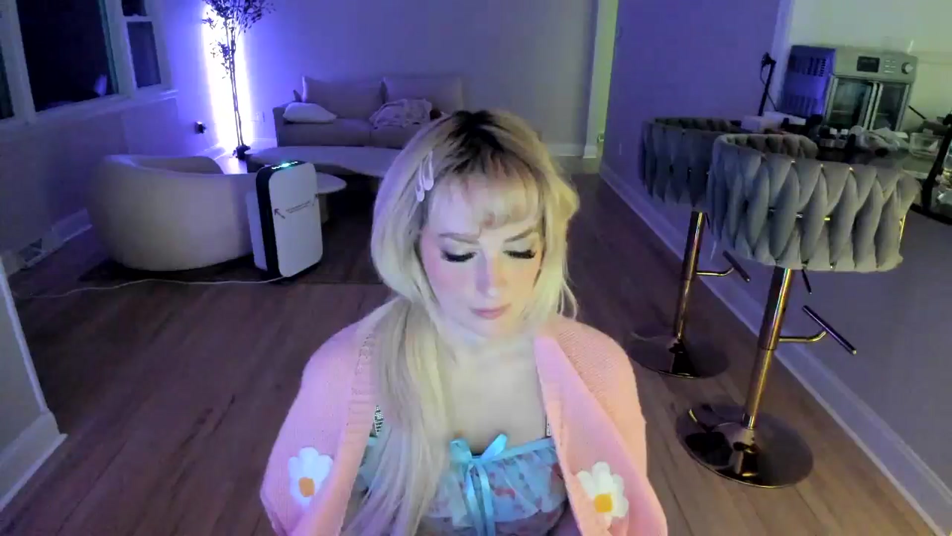 Gallery image thumbnail from Milk_Party's myfreecams stream on, 03/12/2025, 07:26 image 16 of 20