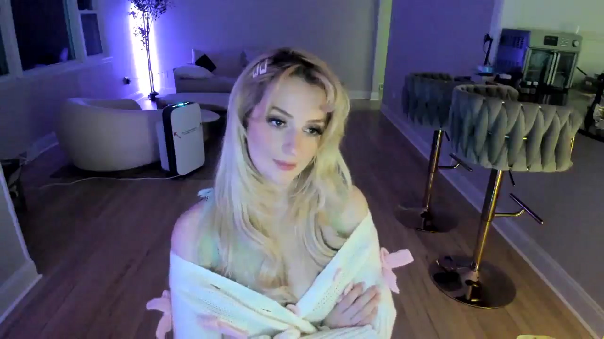 Gallery image thumbnail from Milk_Party's myfreecams stream on, 03/14/2025, 06:58 image 9 of 20