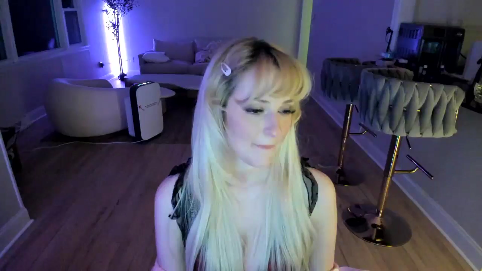 Gallery image thumbnail from Milk_Party's myfreecams stream on, 03/15/2025, 07:40 image 14 of 20