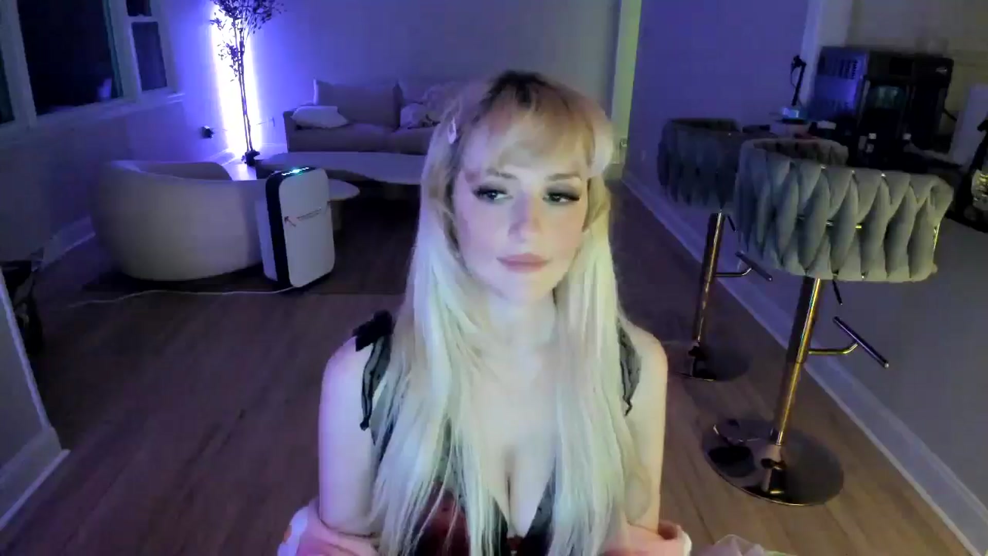 Gallery image thumbnail from Milk_Party's myfreecams stream on, 03/15/2025, 07:40 image 6 of 20