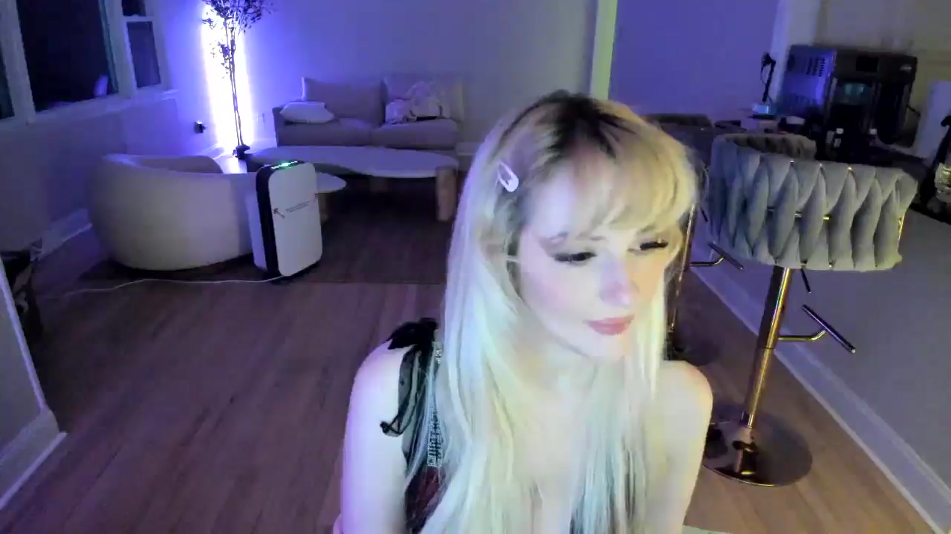Gallery image thumbnail from Milk_Party's myfreecams stream on, 03/15/2025, 07:40 image 18 of 20