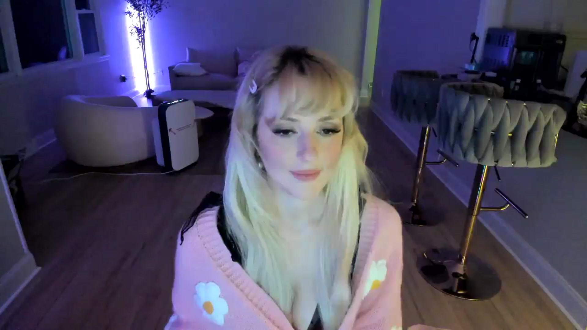 Gallery image thumbnail from Milk_Party's myfreecams stream on, 03/15/2025, 07:40 image 13 of 20