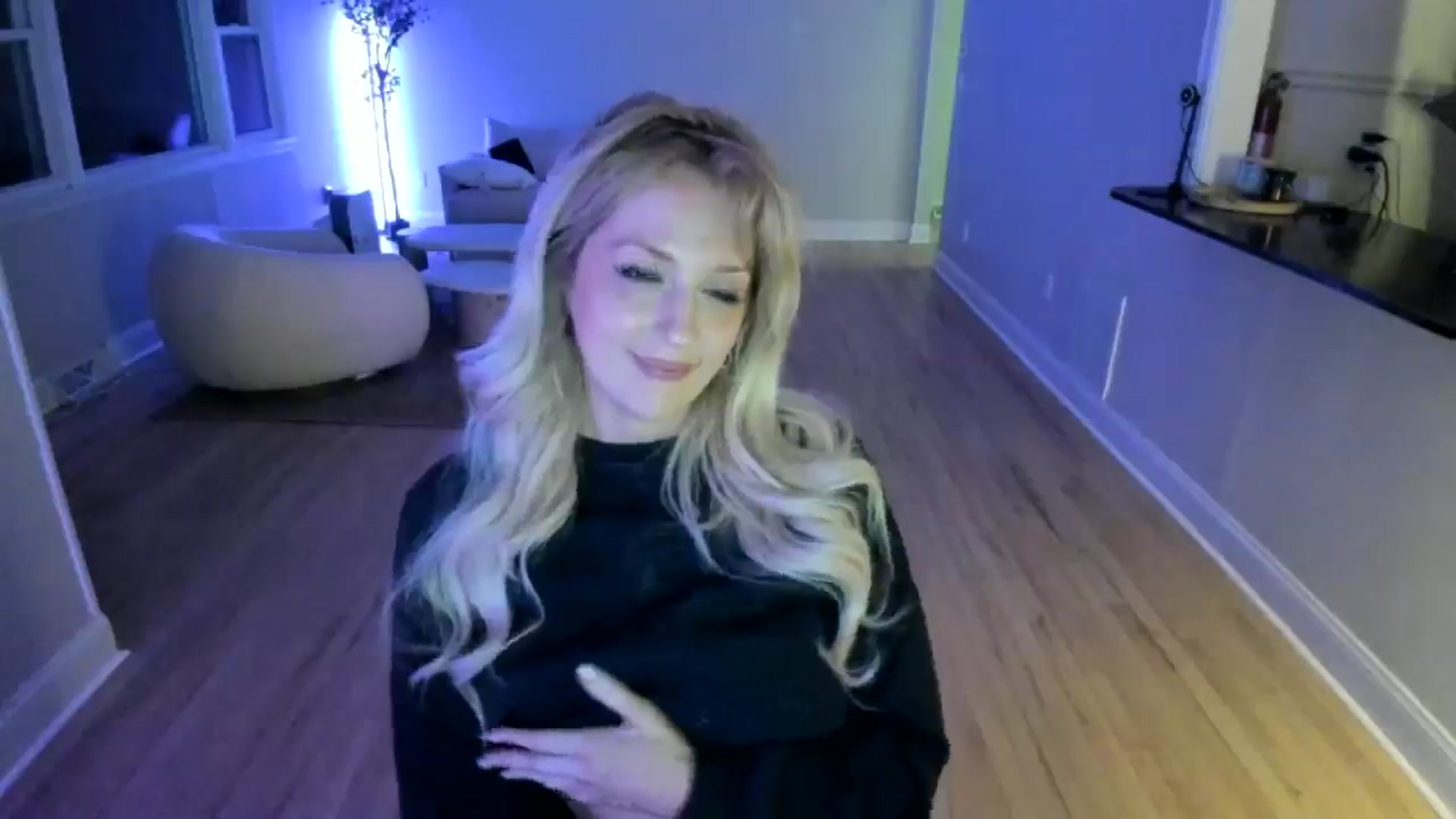 Gallery image thumbnail from Milk_Party's myfreecams stream on, 04/11/2025, 02:05 image 5 of 20