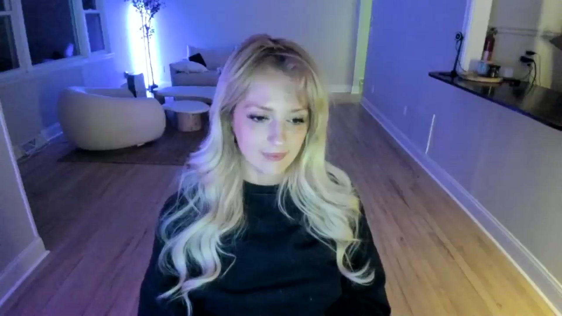 Gallery image thumbnail from Milk_Party's myfreecams stream on, 04/11/2025, 04:03 image 3 of 20