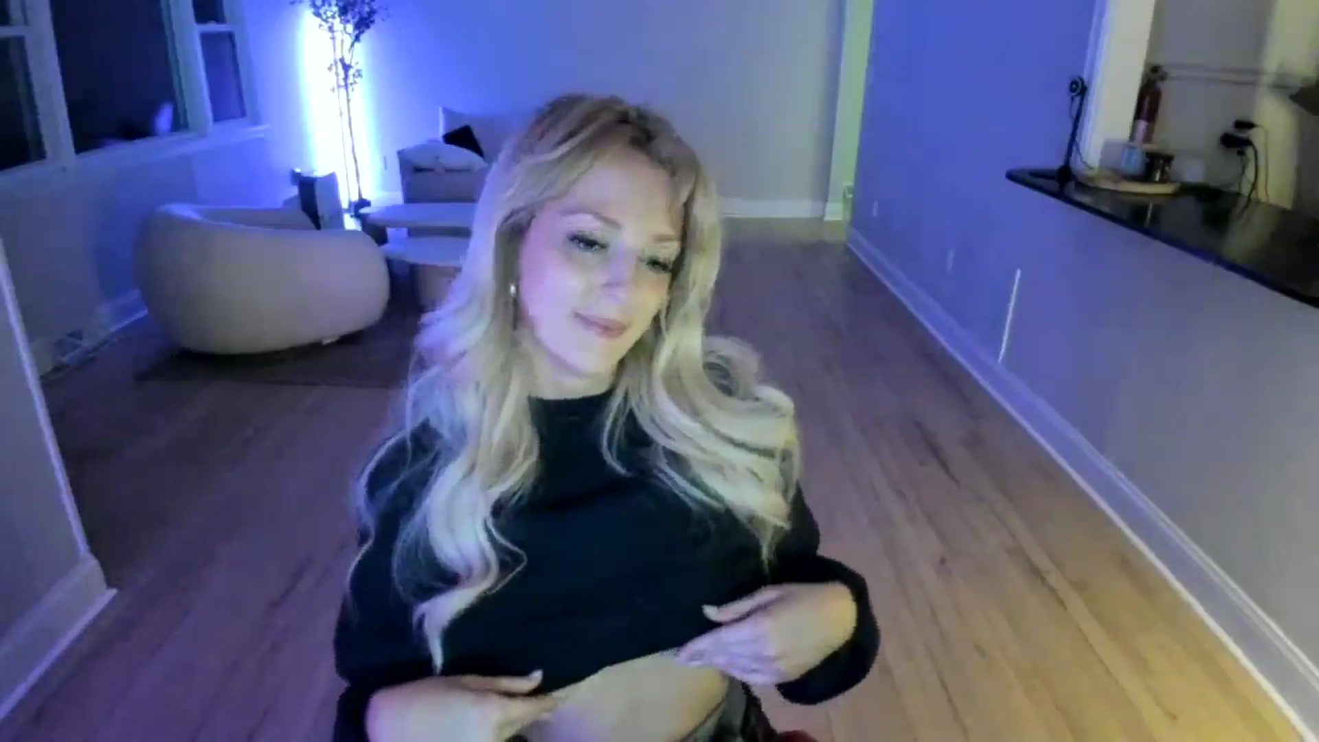 Gallery image thumbnail from Milk_Party's myfreecams stream on, 04/11/2025, 04:03 image 6 of 20