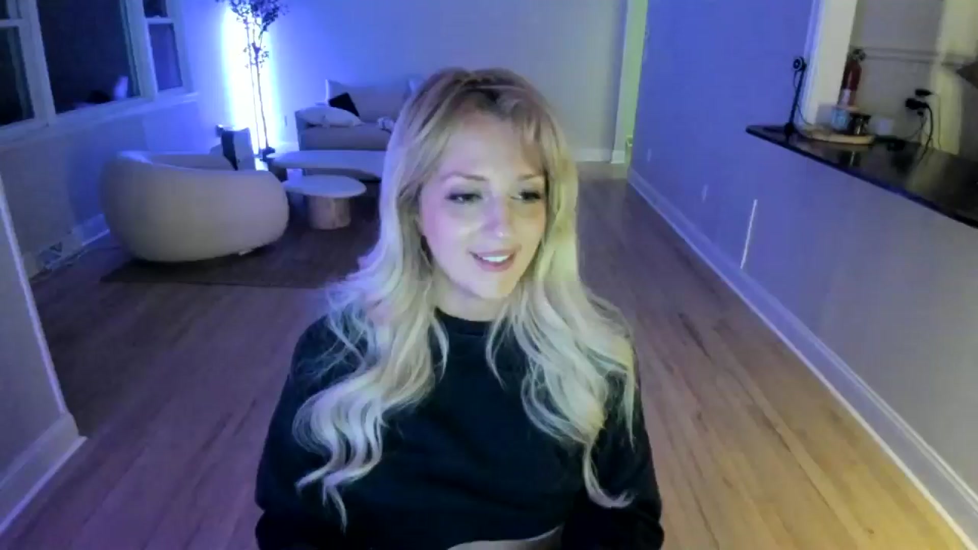 Gallery image thumbnail from Milk_Party's myfreecams stream on, 04/11/2025, 04:03 image 8 of 20
