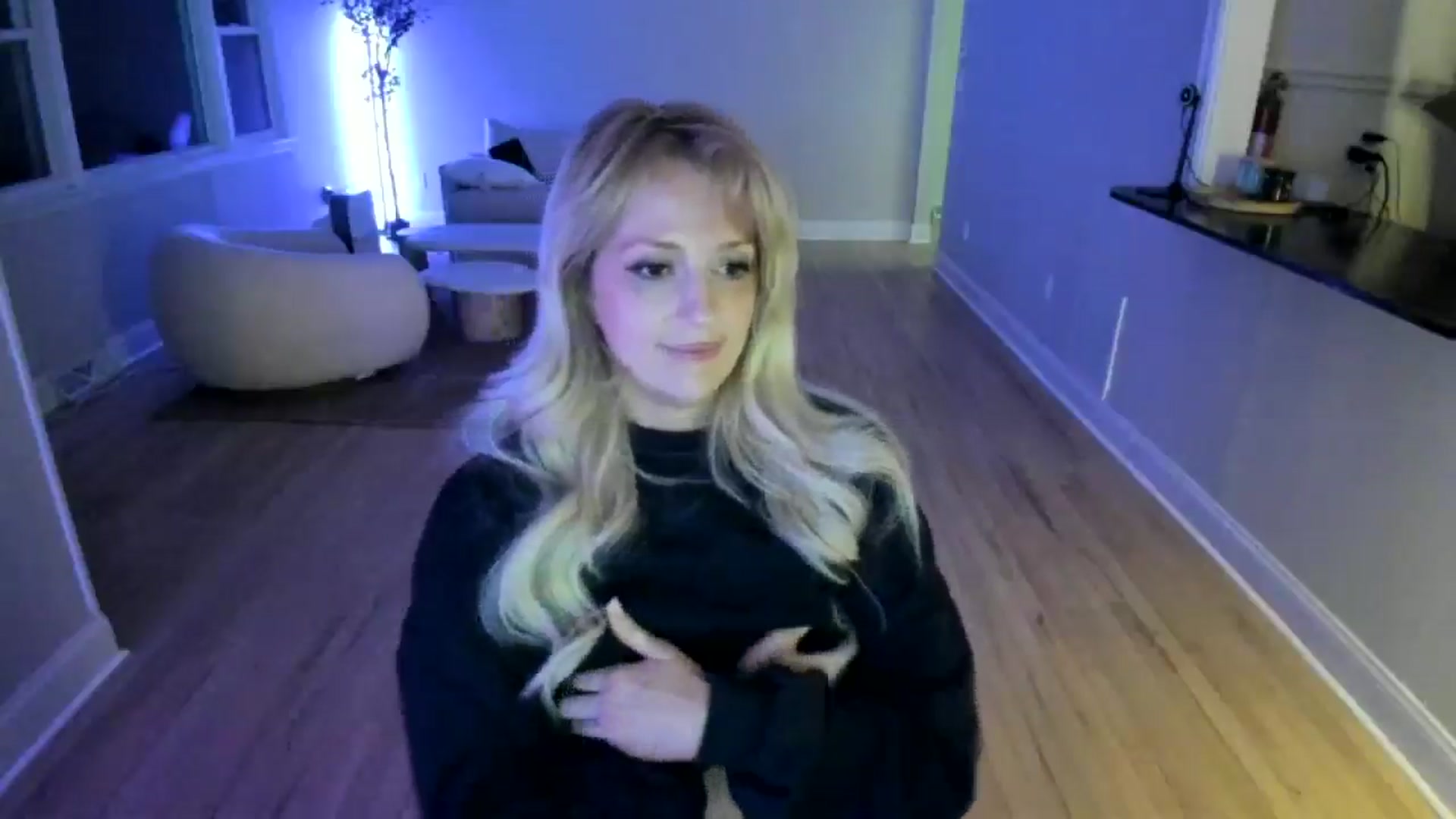 Gallery image thumbnail from Milk_Party's myfreecams stream on, 04/11/2025, 04:03 image 10 of 20