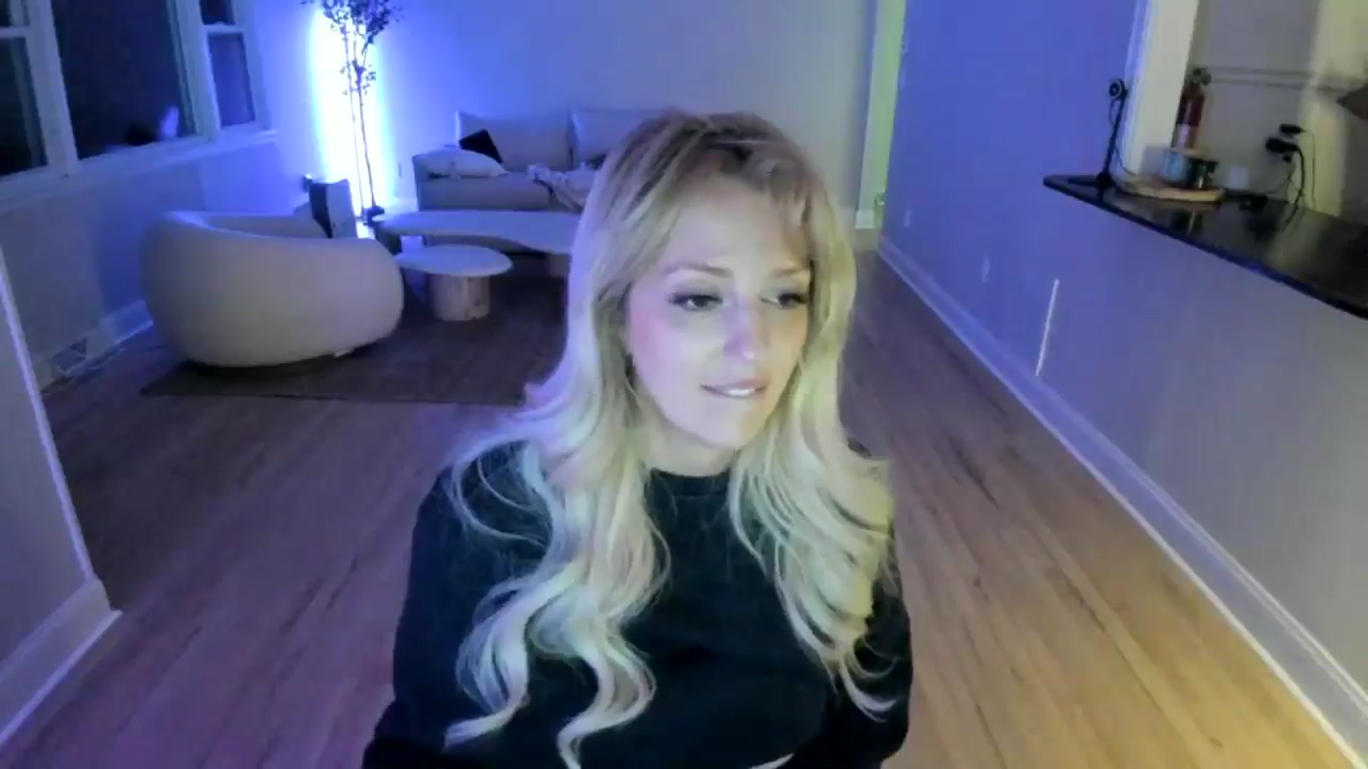 Gallery image thumbnail from Milk_Party's myfreecams stream on, 04/11/2025, 04:03 image 20 of 20