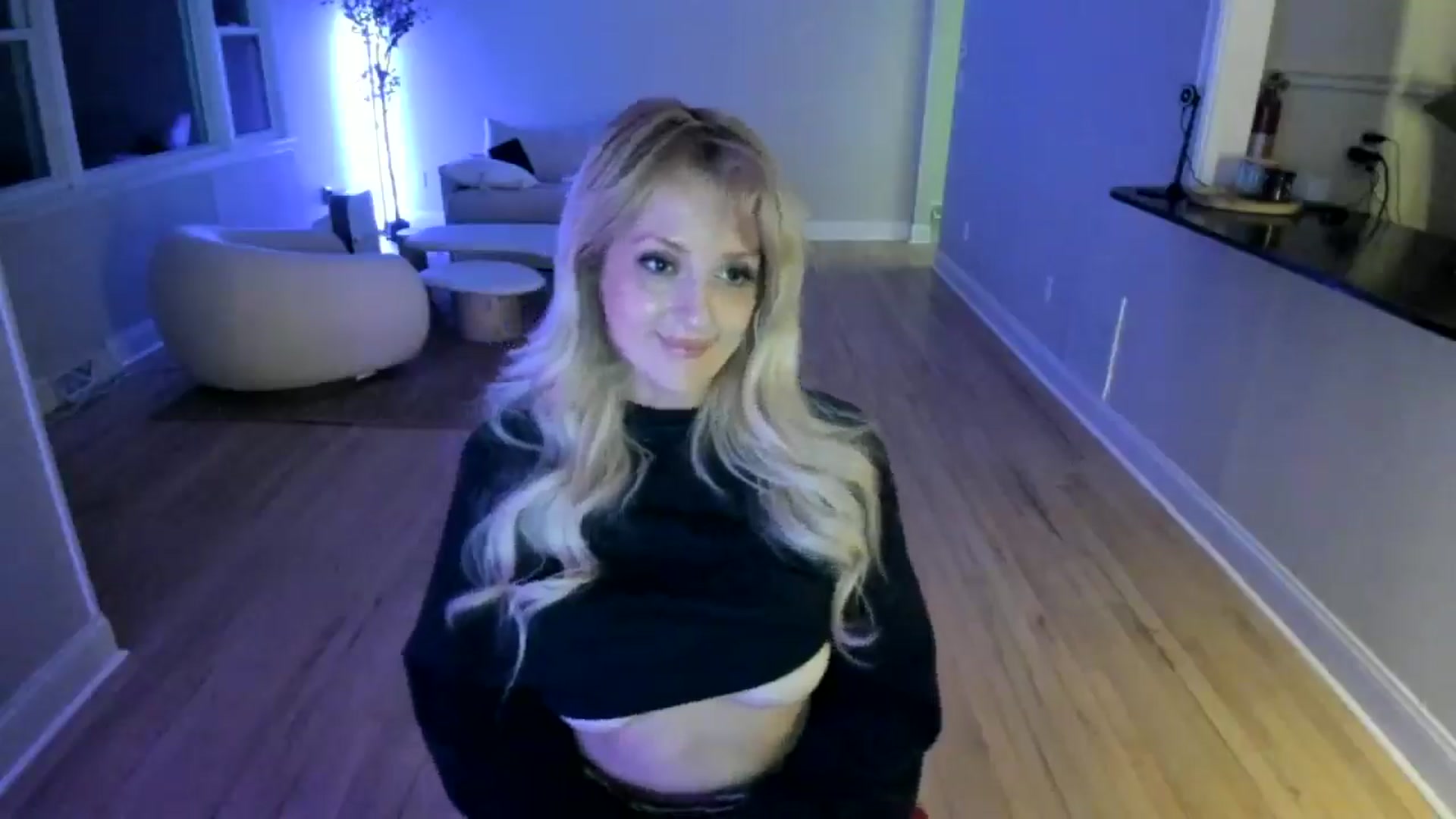 Gallery image thumbnail from Milk_Party's myfreecams stream on, 04/11/2025, 04:03 image 14 of 20