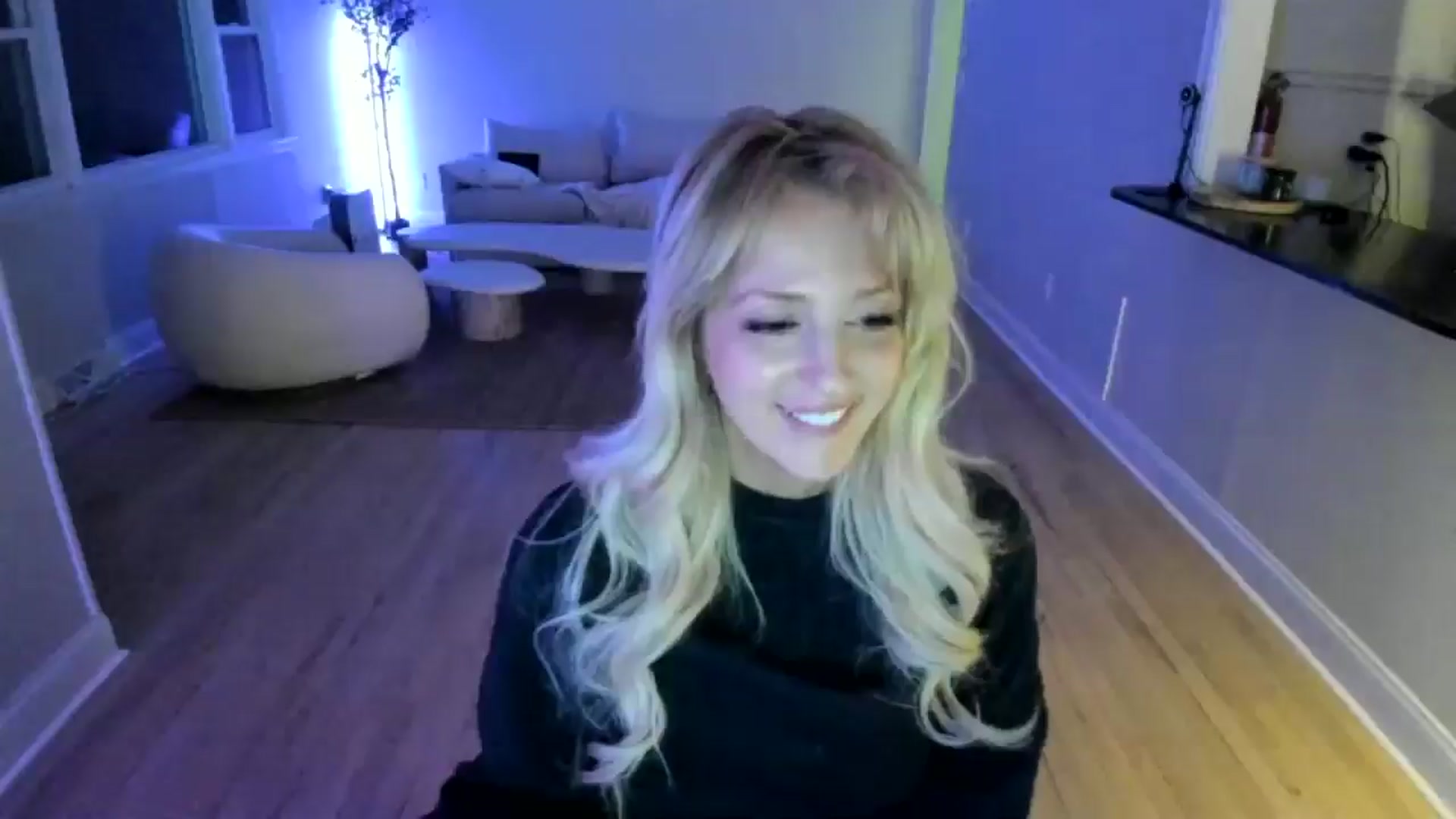 Gallery image thumbnail from Milk_Party's myfreecams stream on, 04/11/2025, 07:13 image 8 of 20