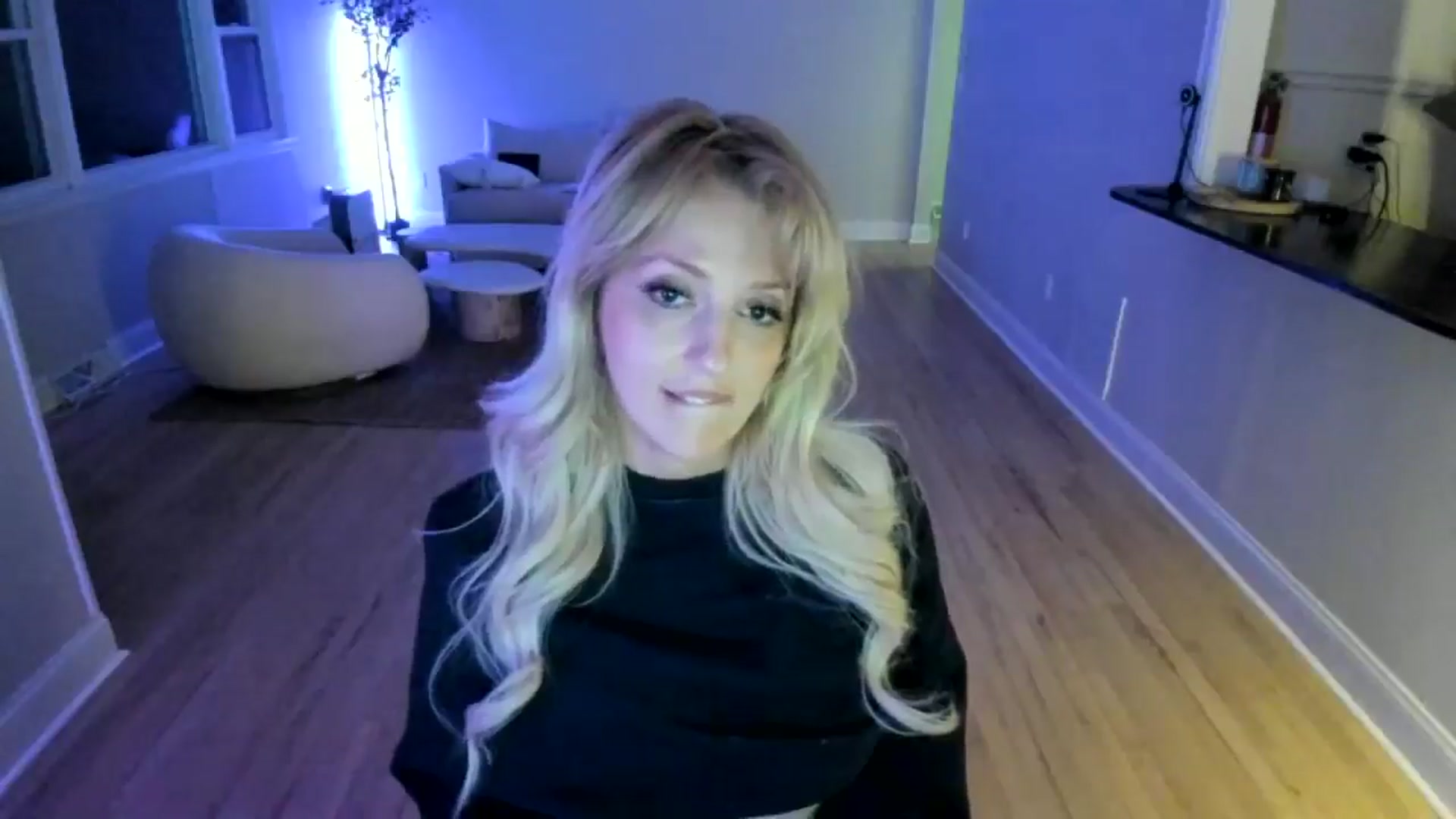 Gallery image thumbnail from Milk_Party's myfreecams stream on, 04/11/2025, 07:13 image 4 of 20
