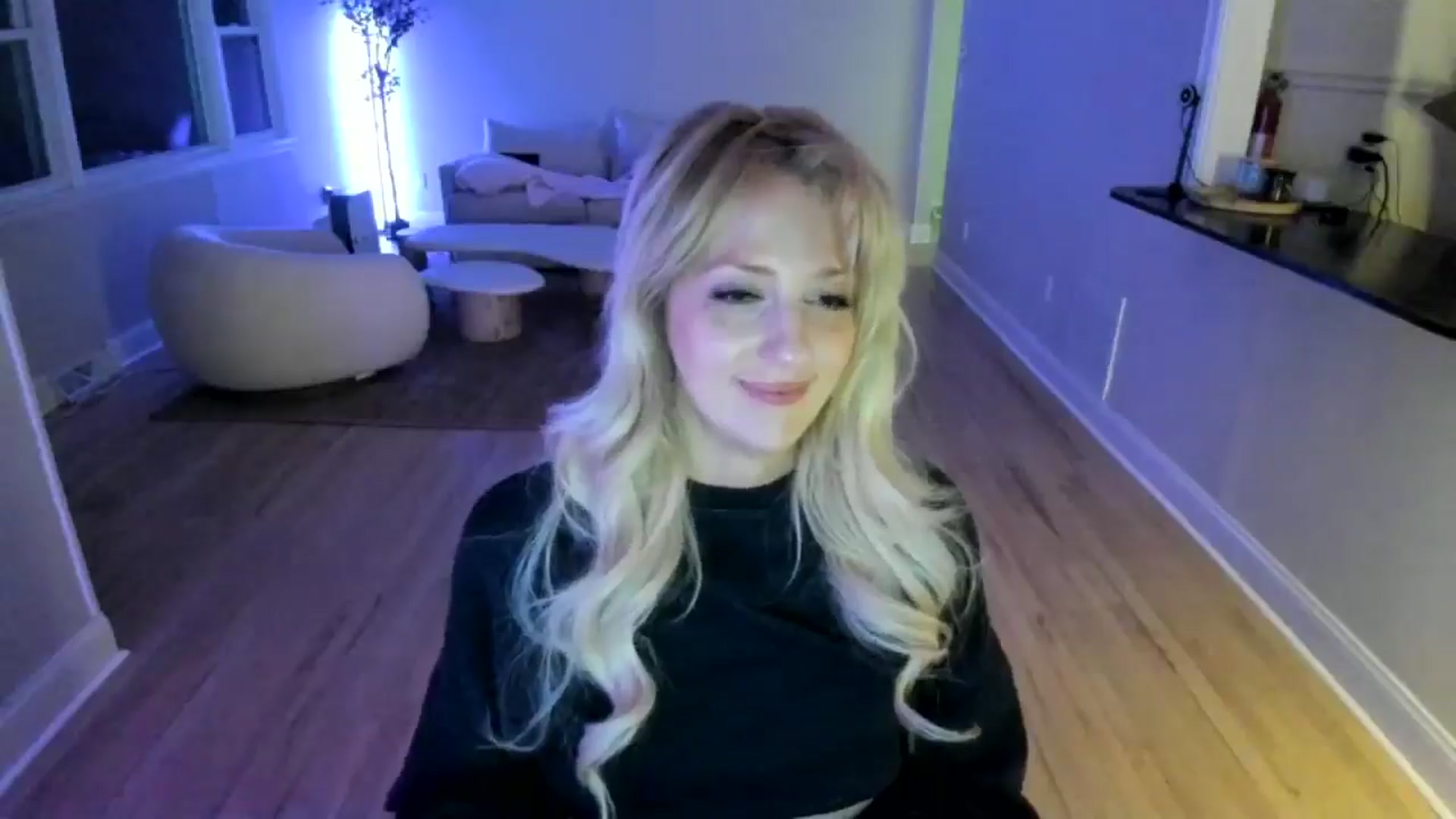 Gallery image thumbnail from Milk_Party's myfreecams stream on, 04/11/2025, 07:58 image 13 of 20
