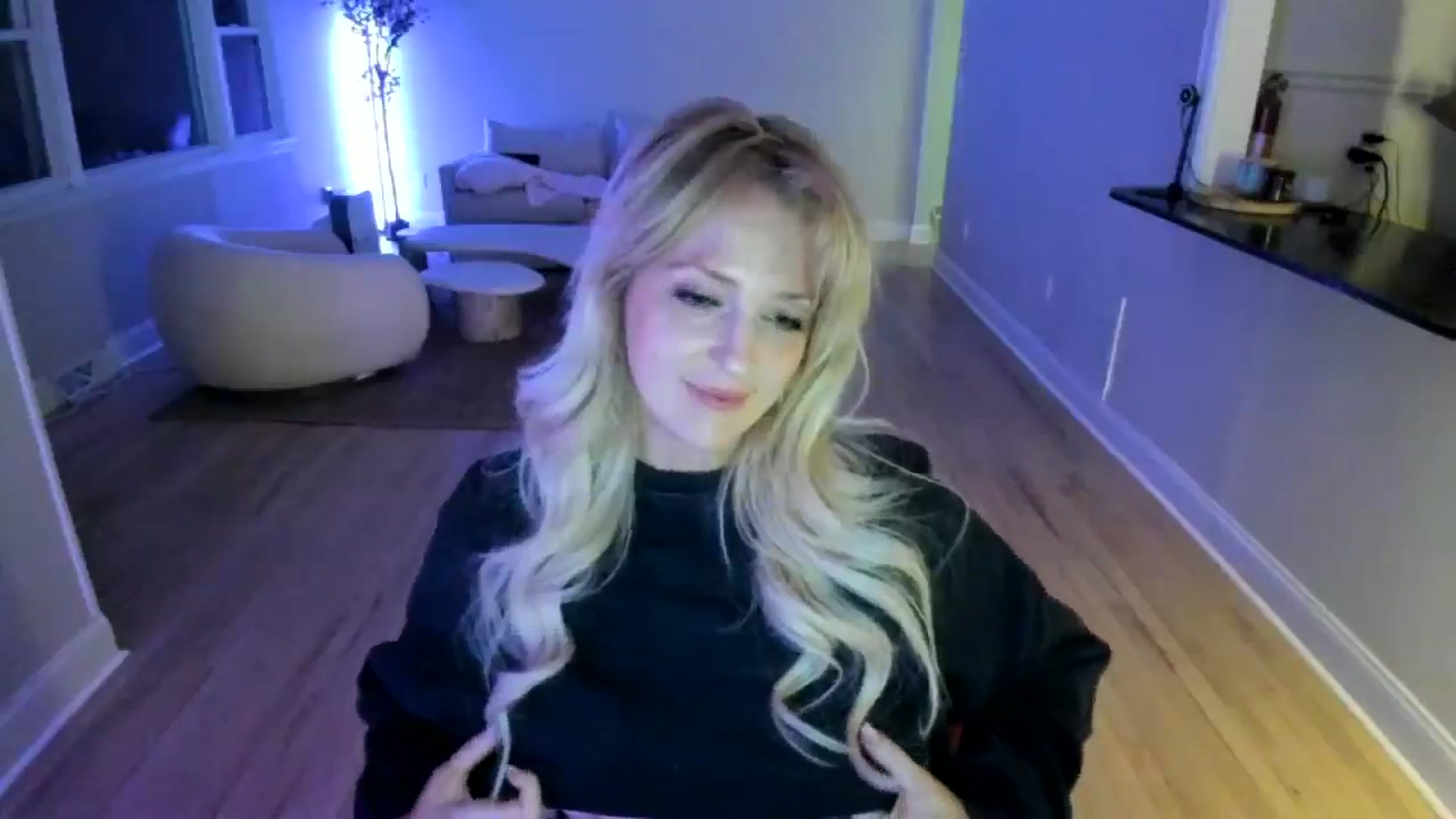 Gallery image thumbnail from Milk_Party's myfreecams stream on, 04/11/2025, 07:58 image 6 of 20